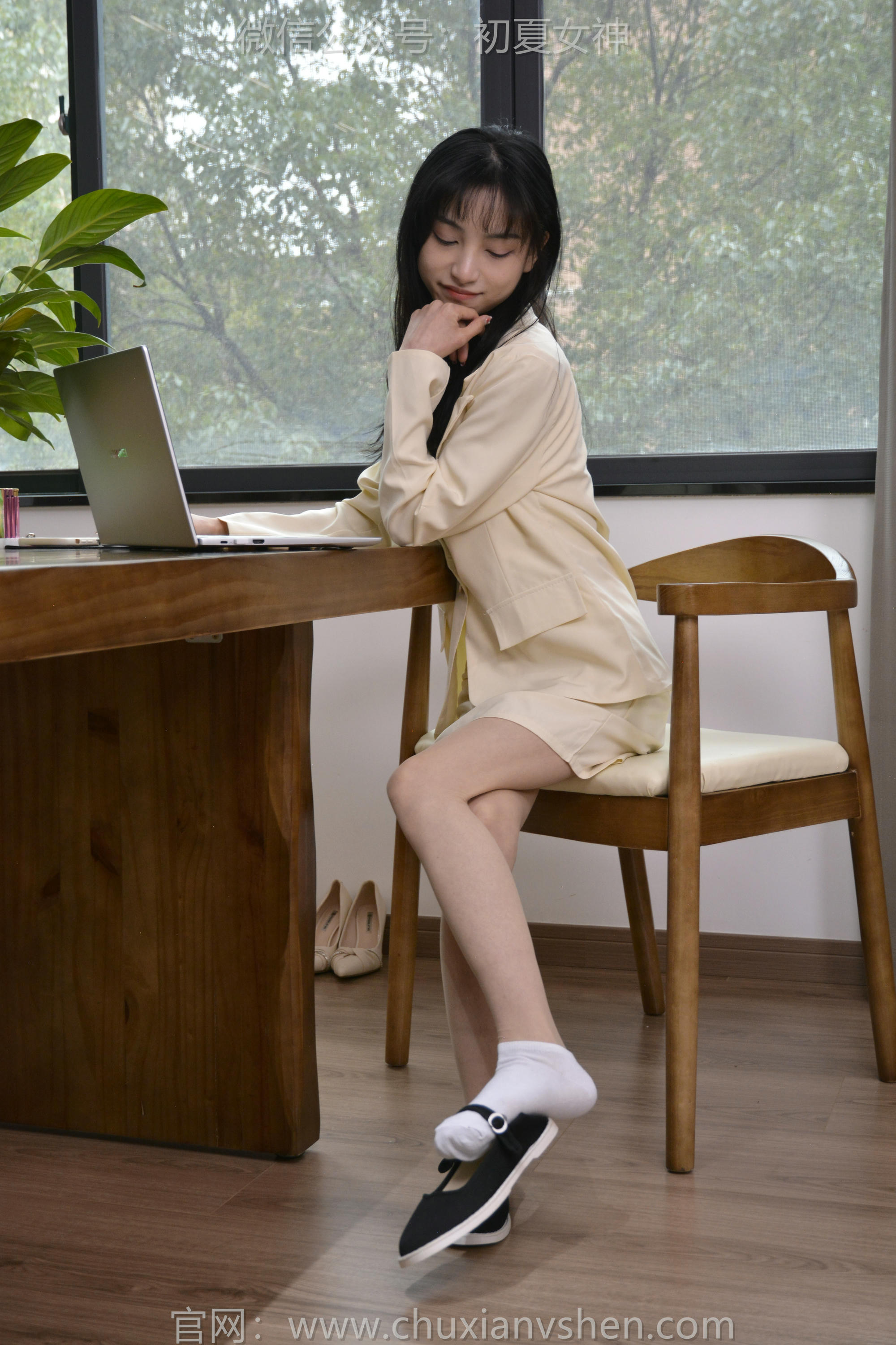 初夏女神 NO.138 柒柒 工作用鞋[140P+1V／4.34GB]_第7集