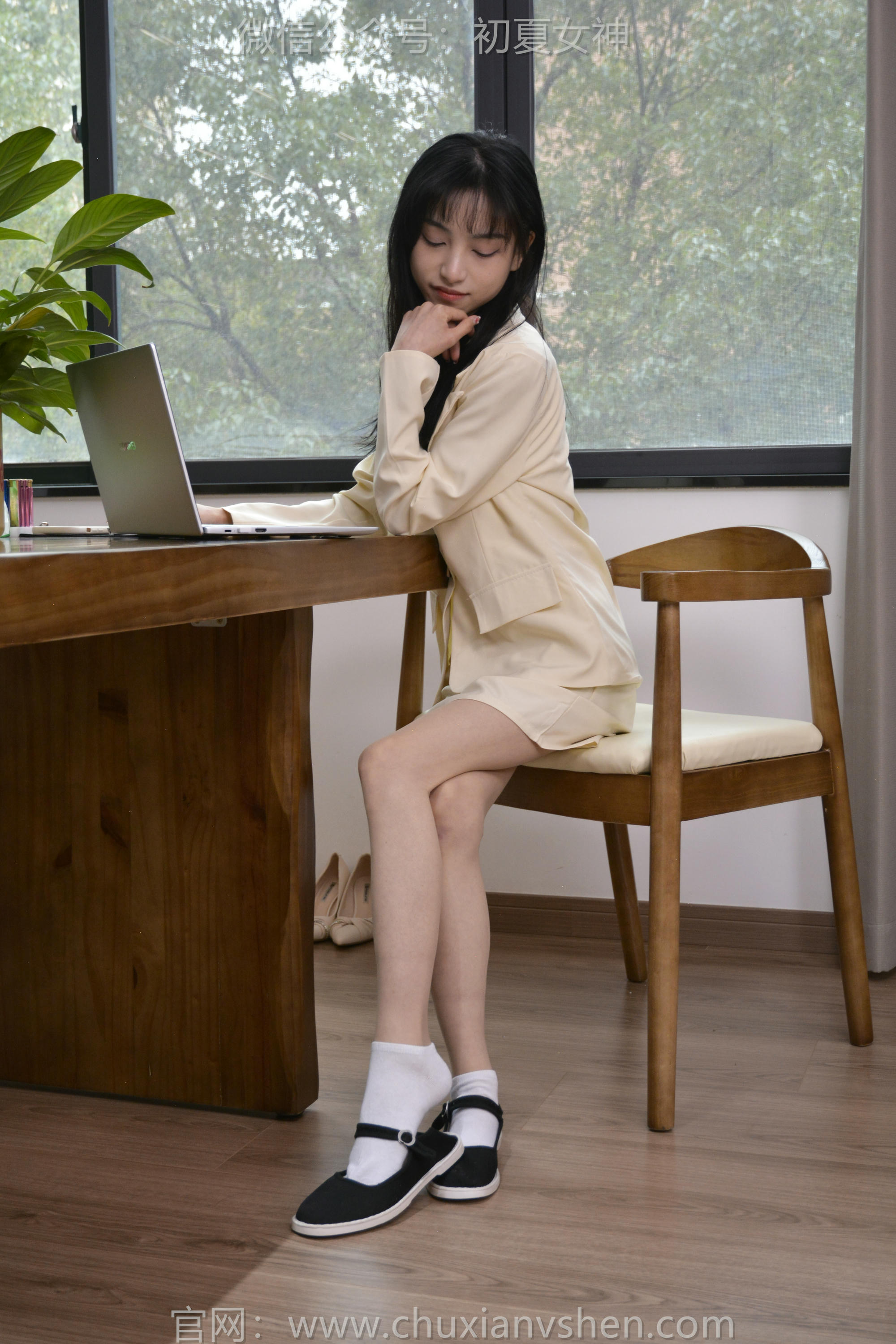 初夏女神 NO.138 柒柒 工作用鞋[140P+1V／4.34GB]_第7集