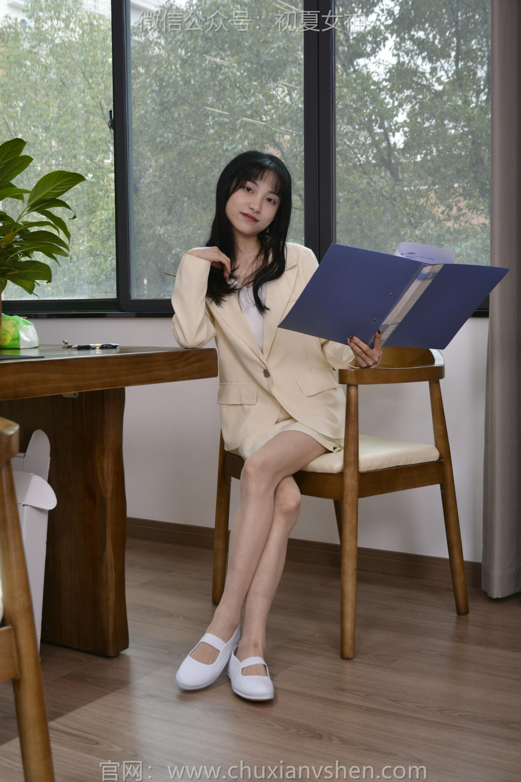 初夏女神 NO.138 柒柒 工作用鞋[140P+1V／4.34GB]_第1集