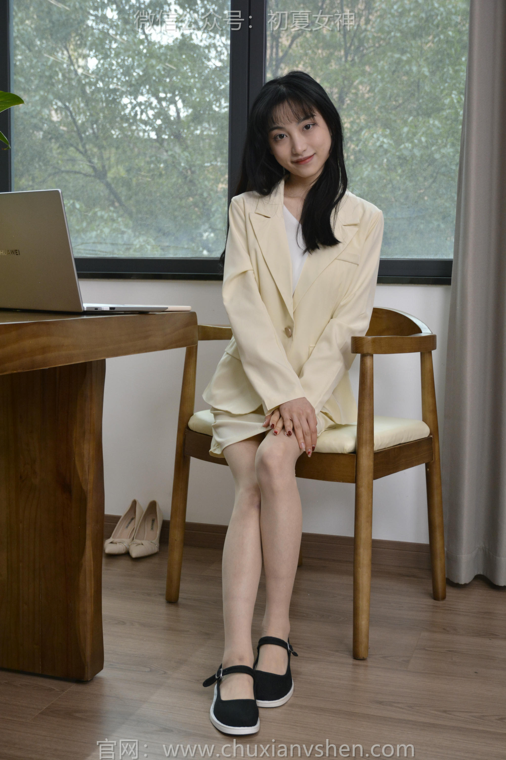 初夏女神 NO.138 柒柒 工作用鞋[140P+1V／4.34GB]_第5集