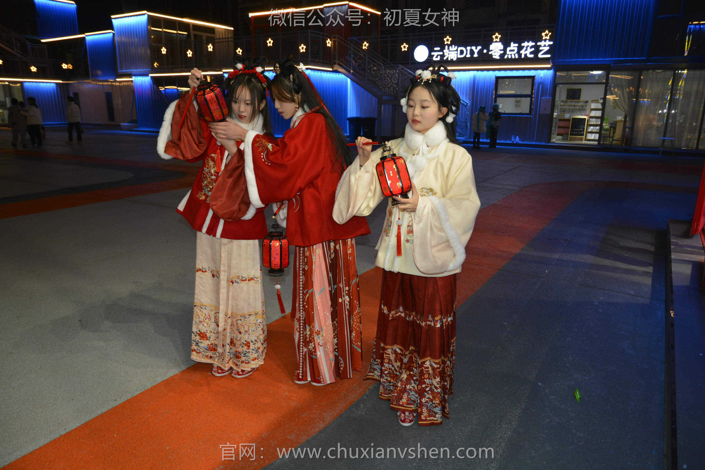 初夏女神 NO.139 双双&秀秀&情情 新年快乐[110P+1V／3.06GB]_第1集