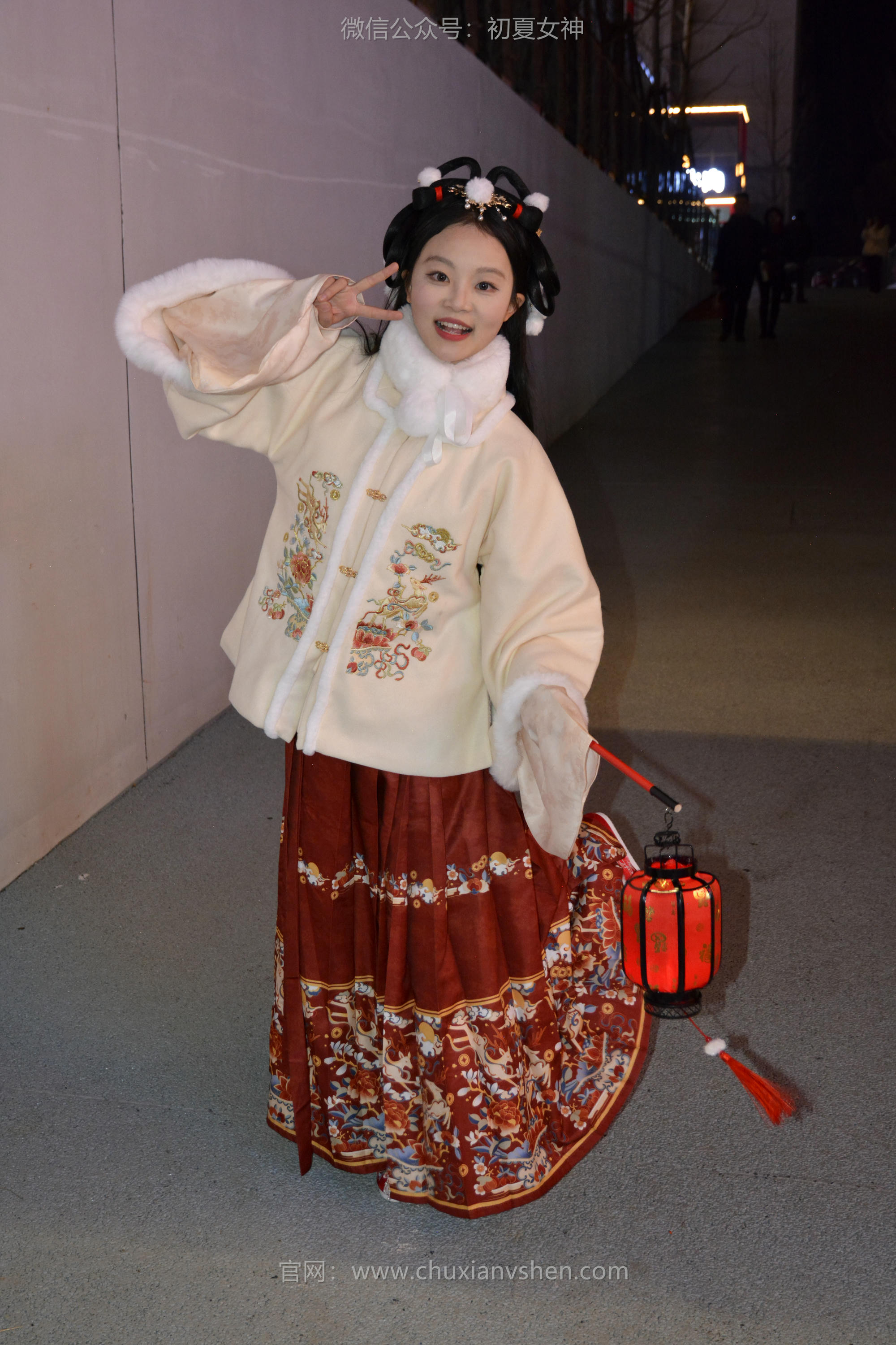 初夏女神 NO.139 双双&秀秀&情情 新年快乐[110P+1V／3.06GB]_第5集