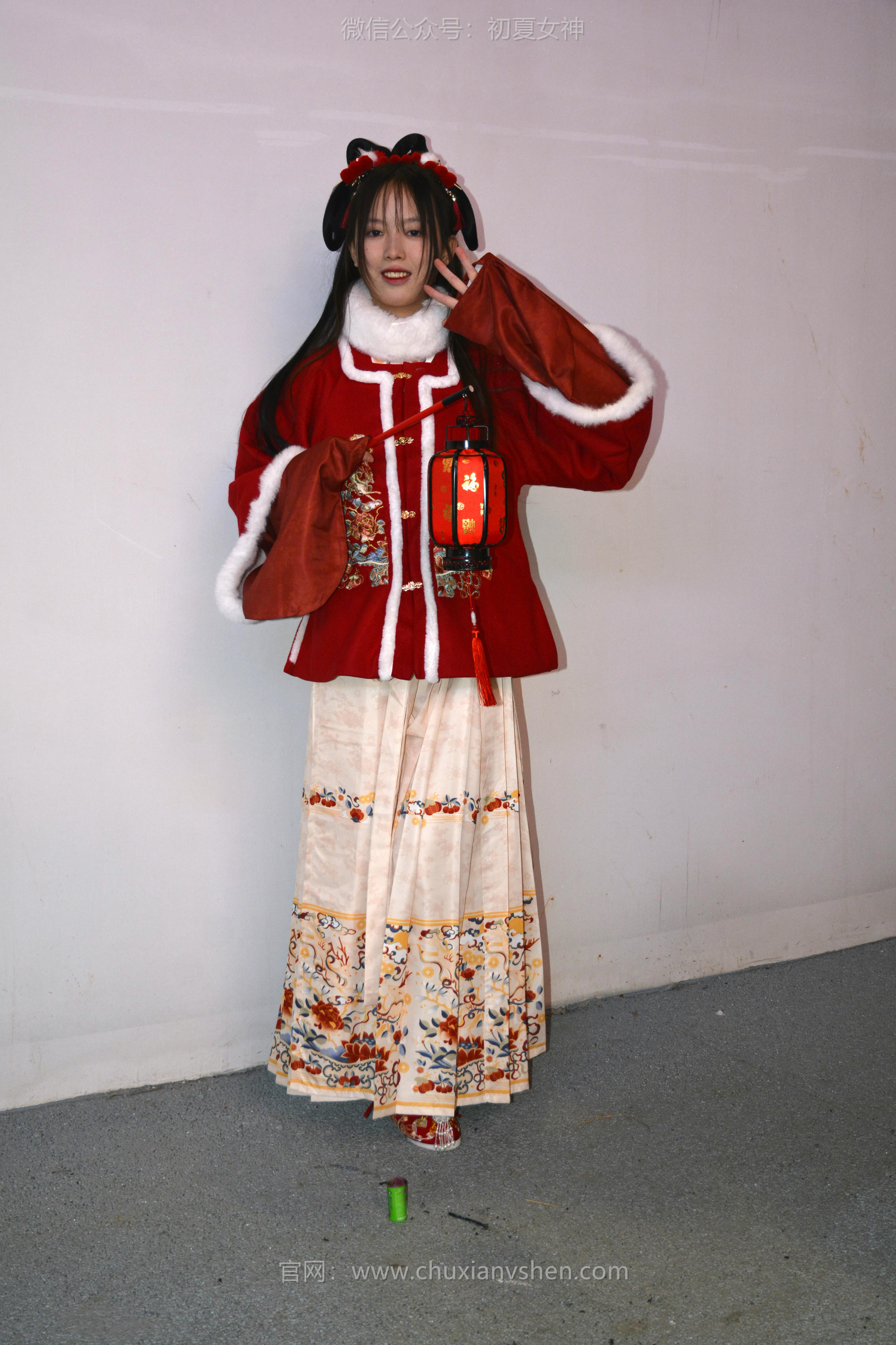 初夏女神 NO.139 双双&秀秀&情情 新年快乐[110P+1V／3.06GB]_第6集