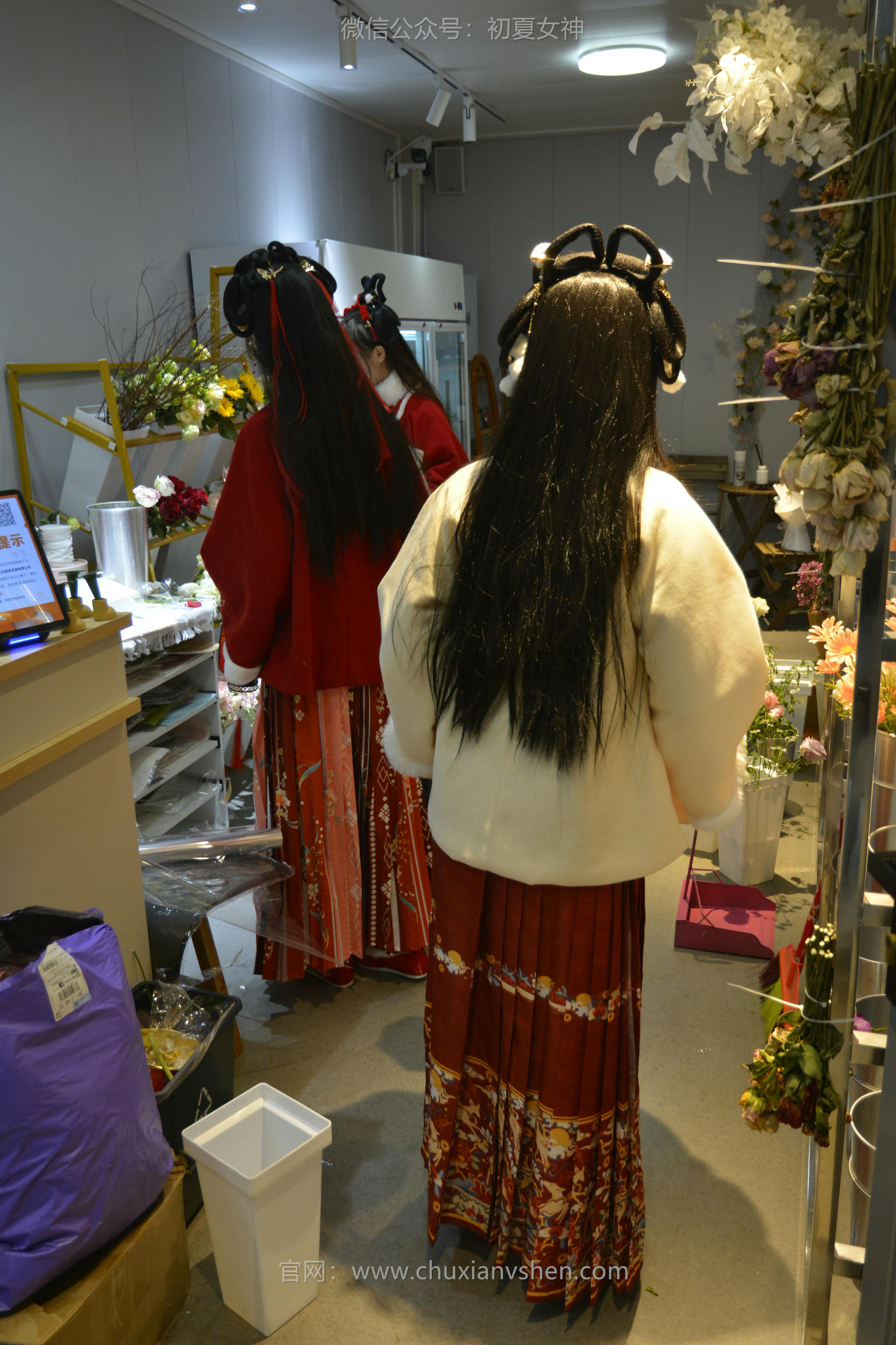 初夏女神 NO.139 双双&秀秀&情情 新年快乐[110P+1V／3.06GB]_第1集