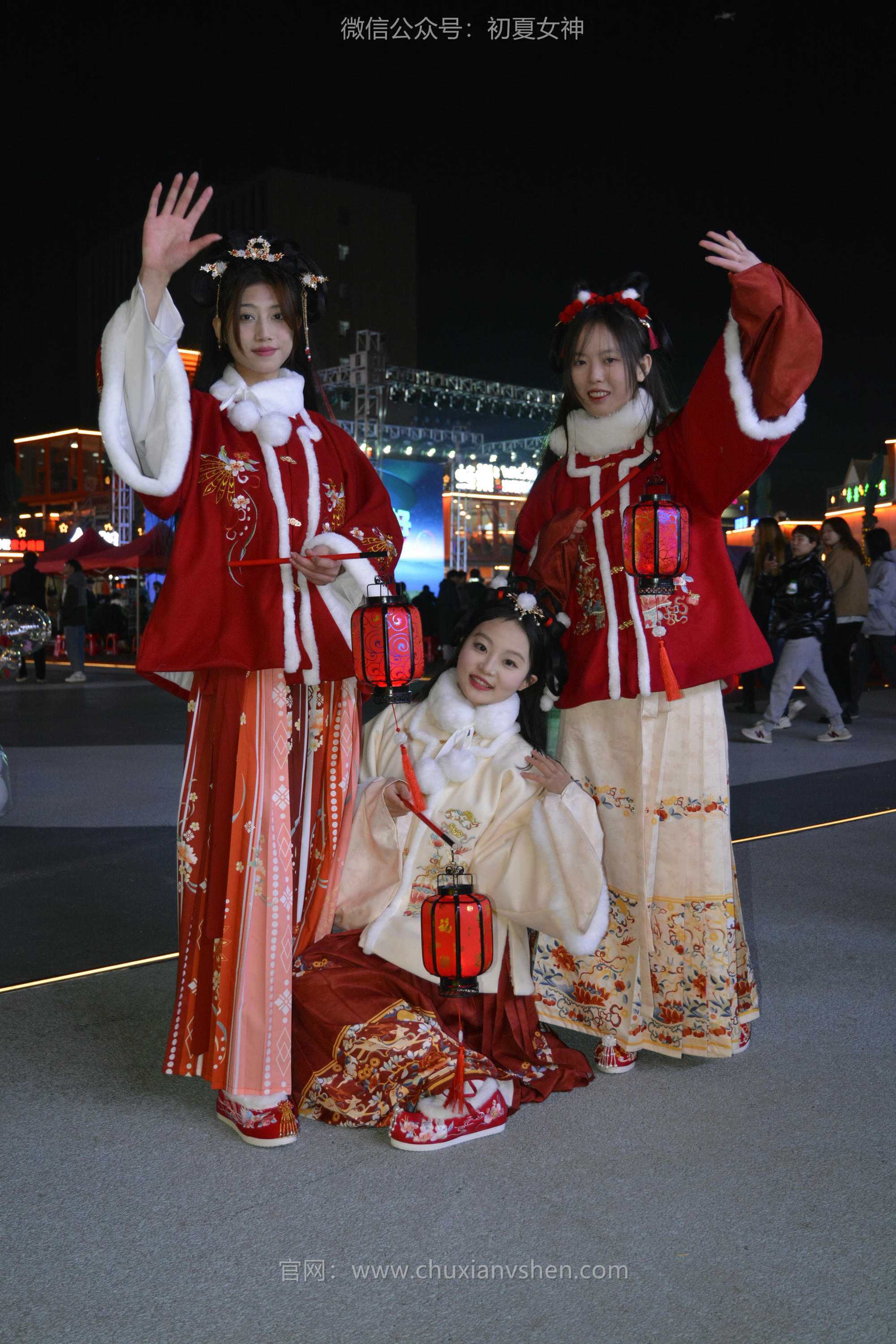 初夏女神 NO.139 双双&秀秀&情情 新年快乐[110P+1V／3.06GB]_第2集