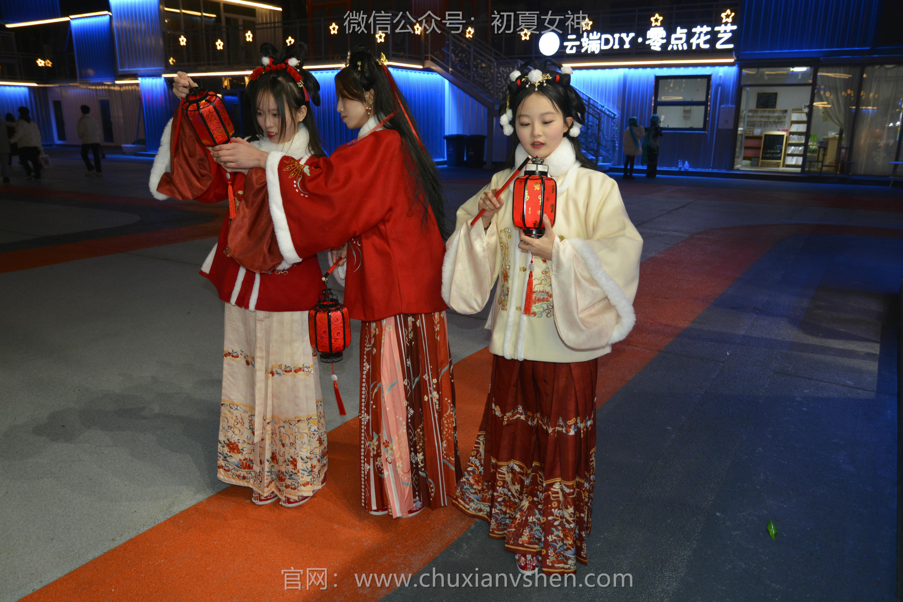 初夏女神 NO.139 双双&秀秀&情情 新年快乐[110P+1V／3.06GB]_第1集