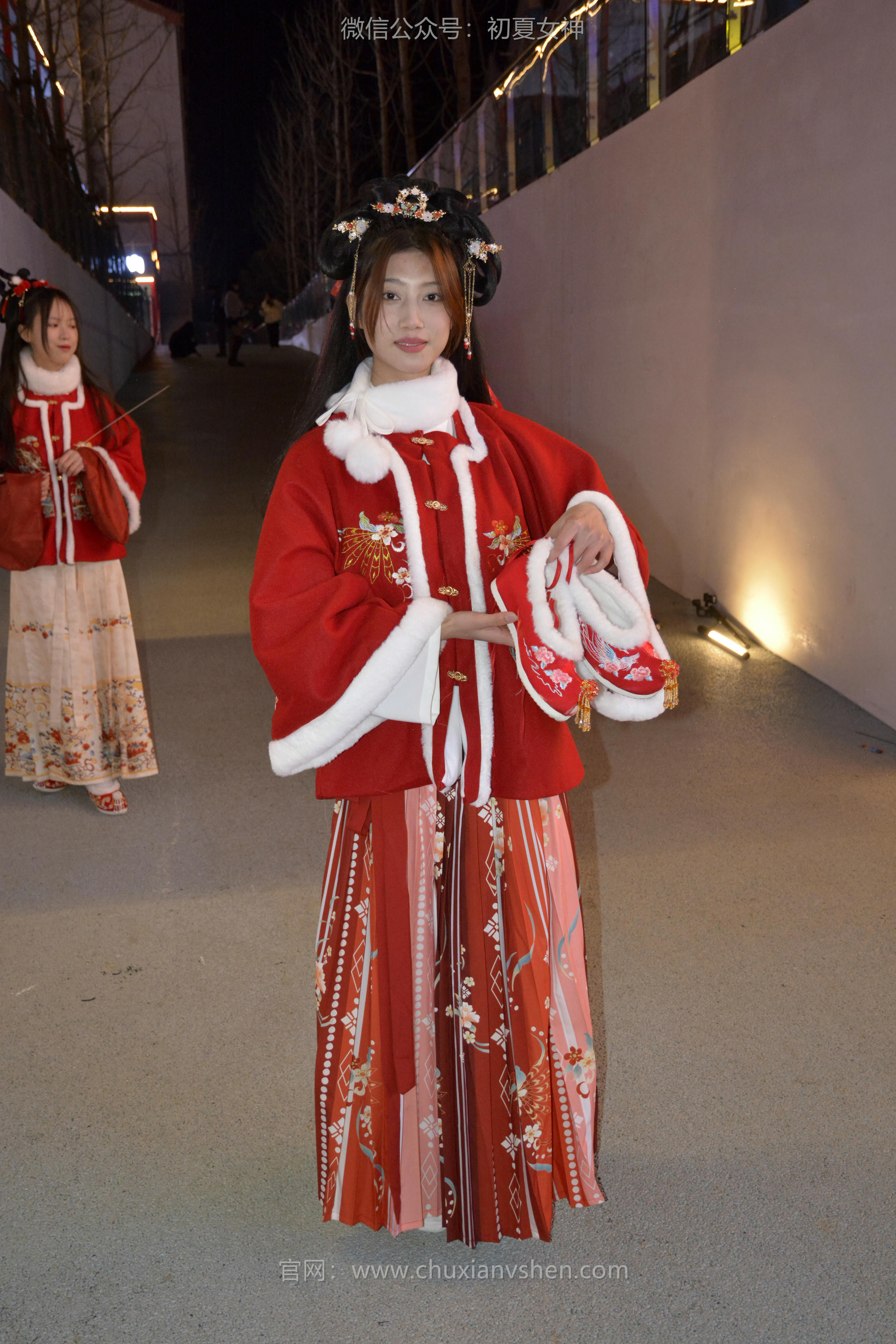 初夏女神 NO.139 双双&秀秀&情情 新年快乐[110P+1V／3.06GB]_第5集