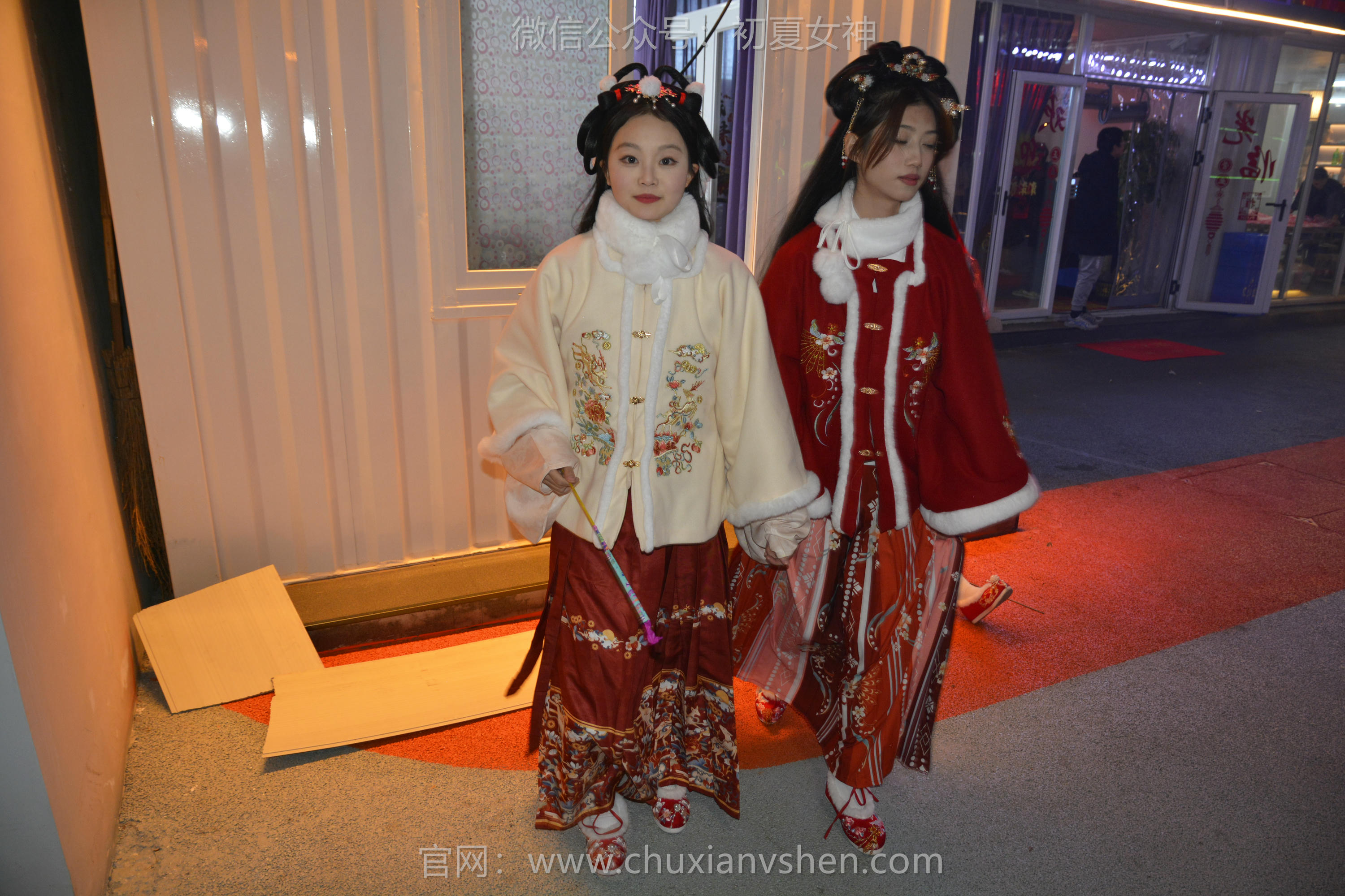 初夏女神 NO.139 双双&秀秀&情情 新年快乐[110P+1V／3.06GB]_第5集