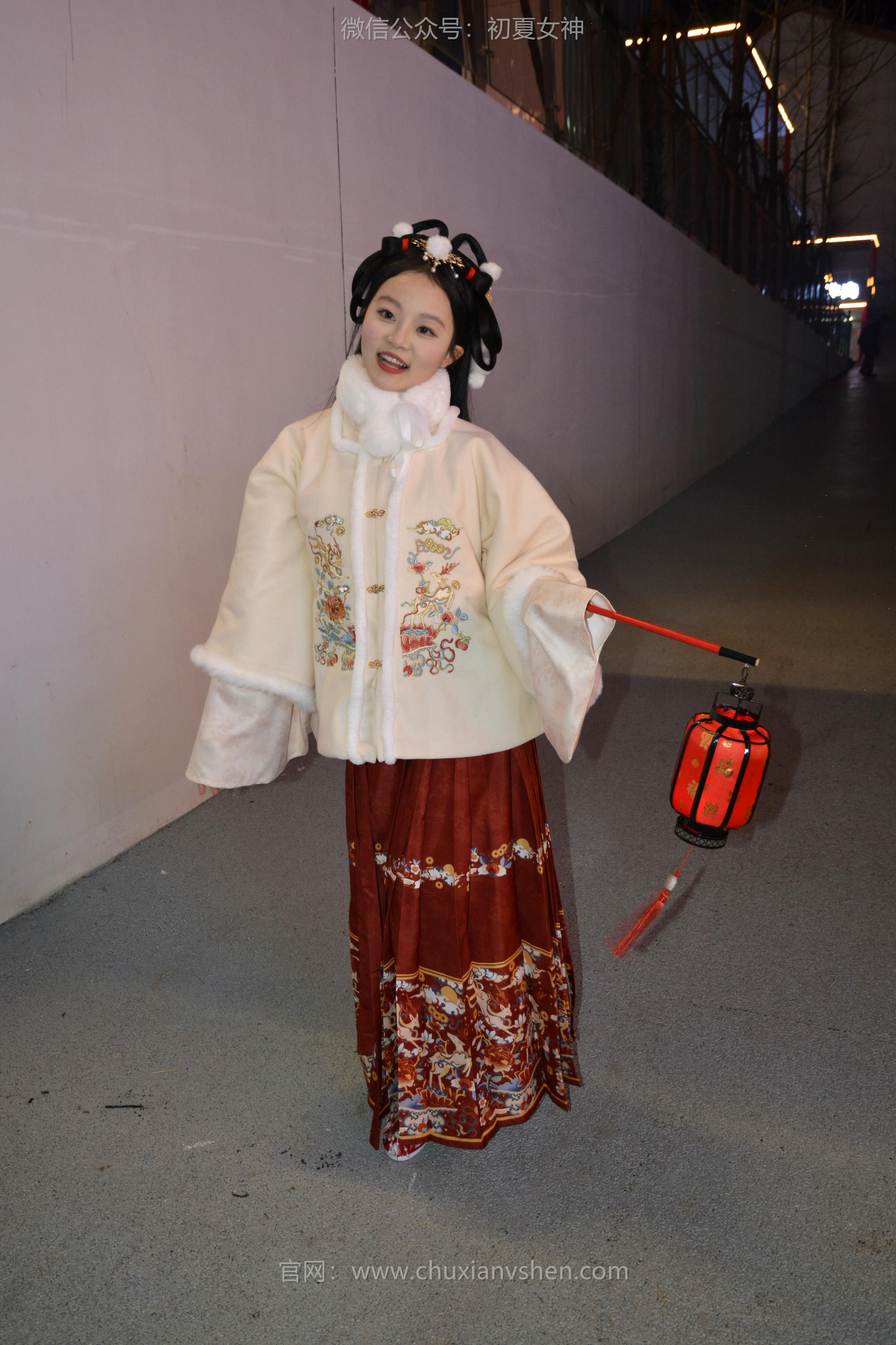 初夏女神 NO.139 双双&秀秀&情情 新年快乐[110P+1V／3.06GB]_第5集