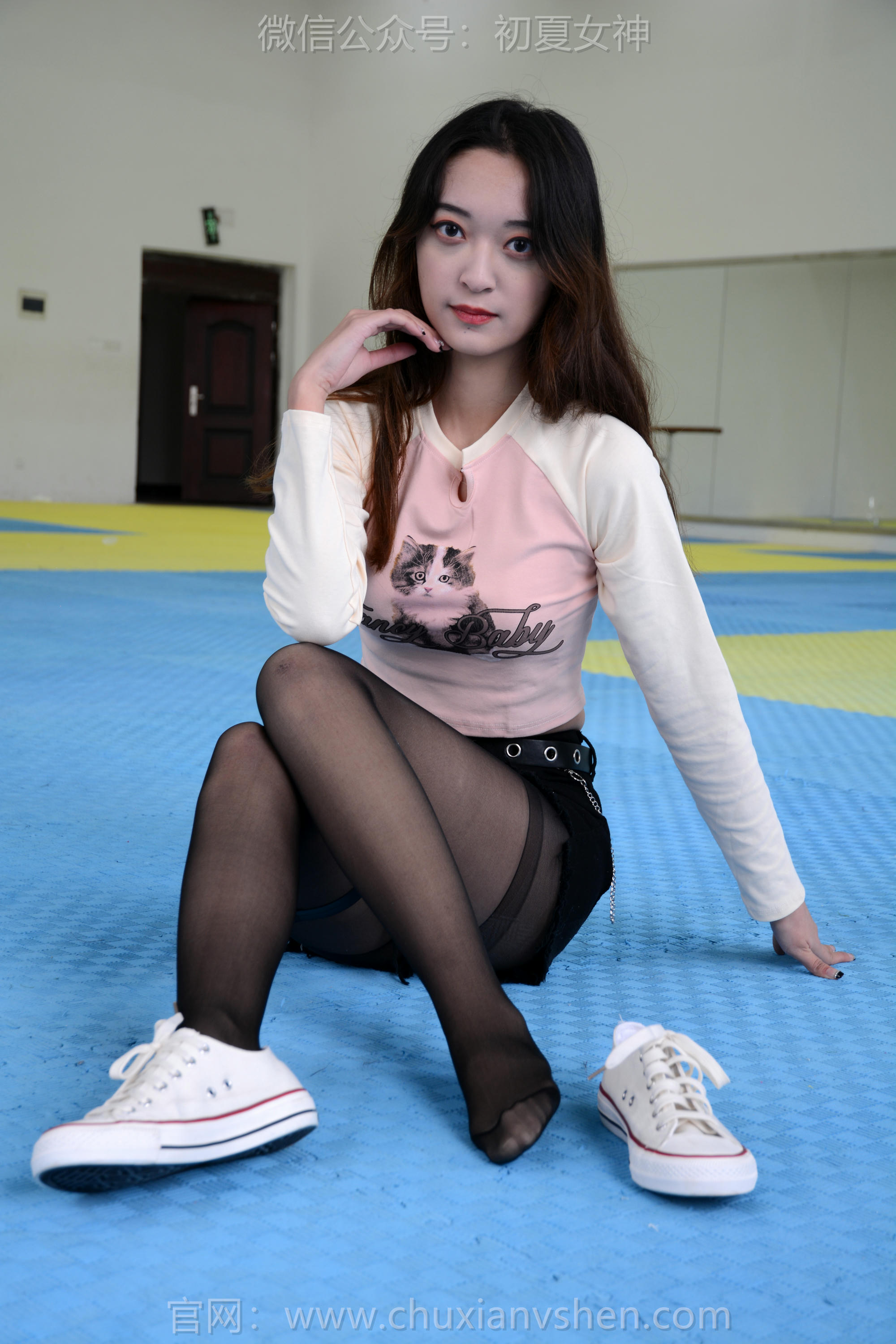 初夏女神 NO.140 依依 邻家女孩[130P+2V／3.14GB]_第1集