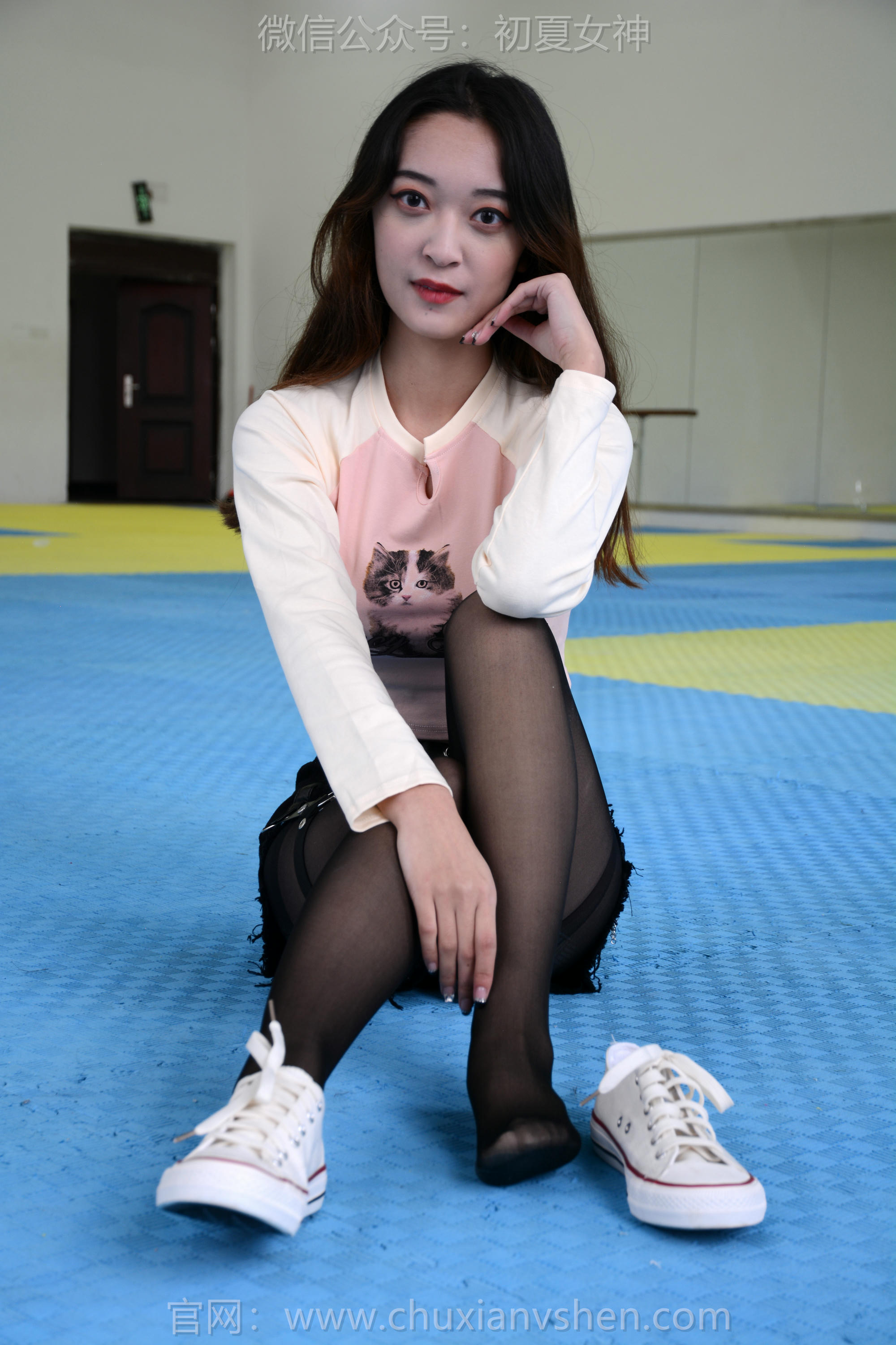 初夏女神 NO.140 依依 邻家女孩[130P+2V／3.14GB]_第1集