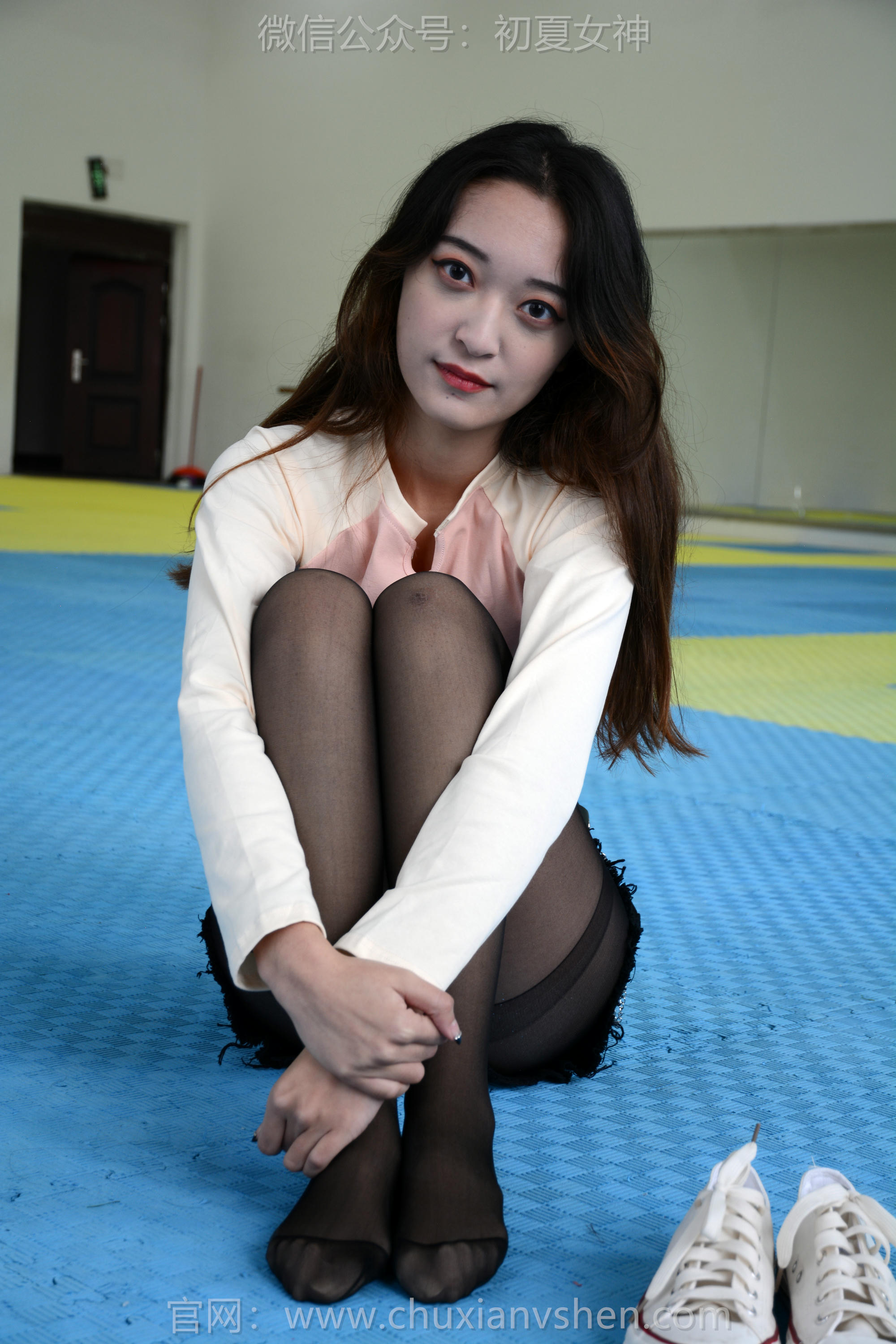 初夏女神 NO.140 依依 邻家女孩[130P+2V／3.14GB]_第2集