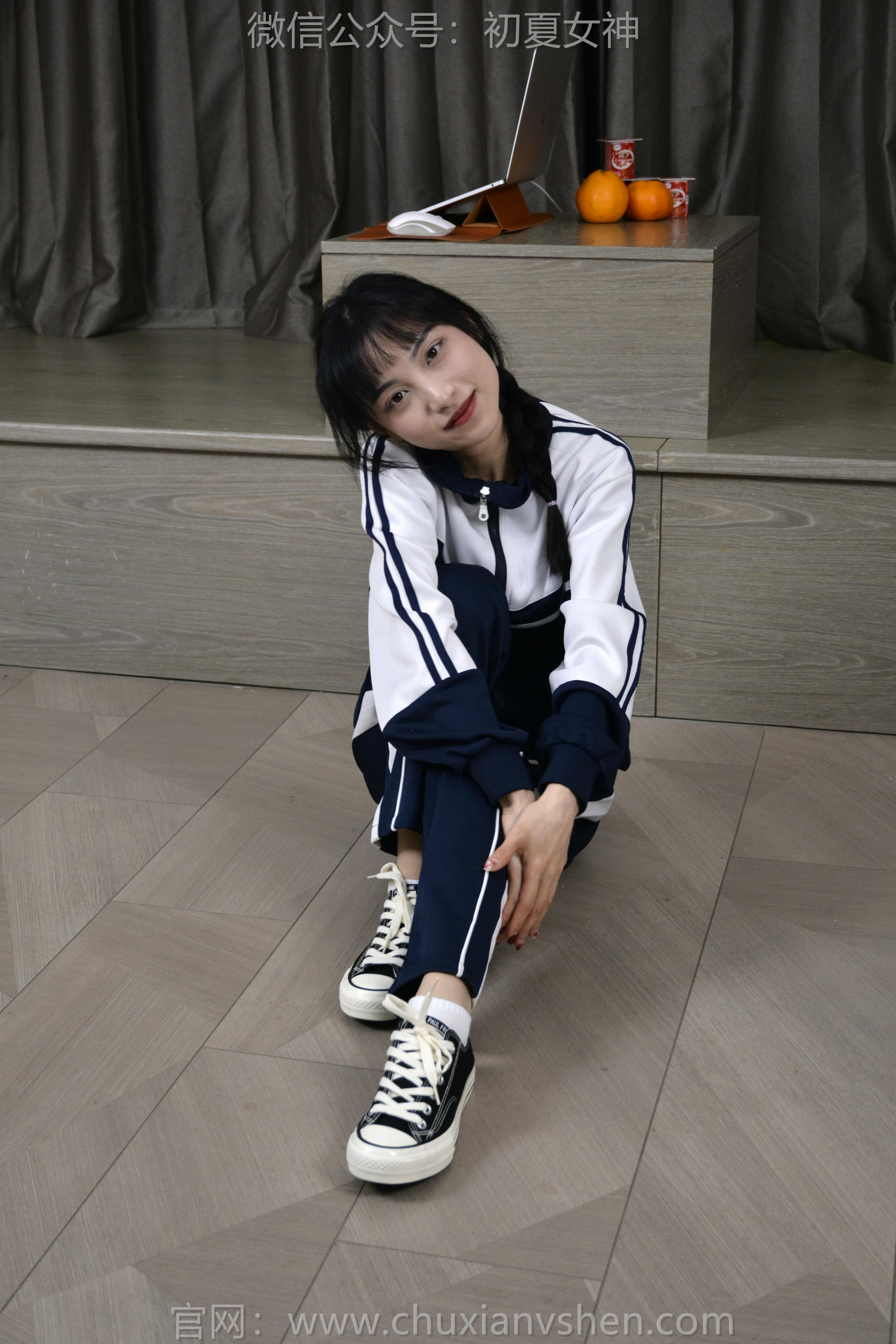 初夏女神 NO.141 柒柒 我的大嘴猴[110P+1V／3.93GB]_第1集