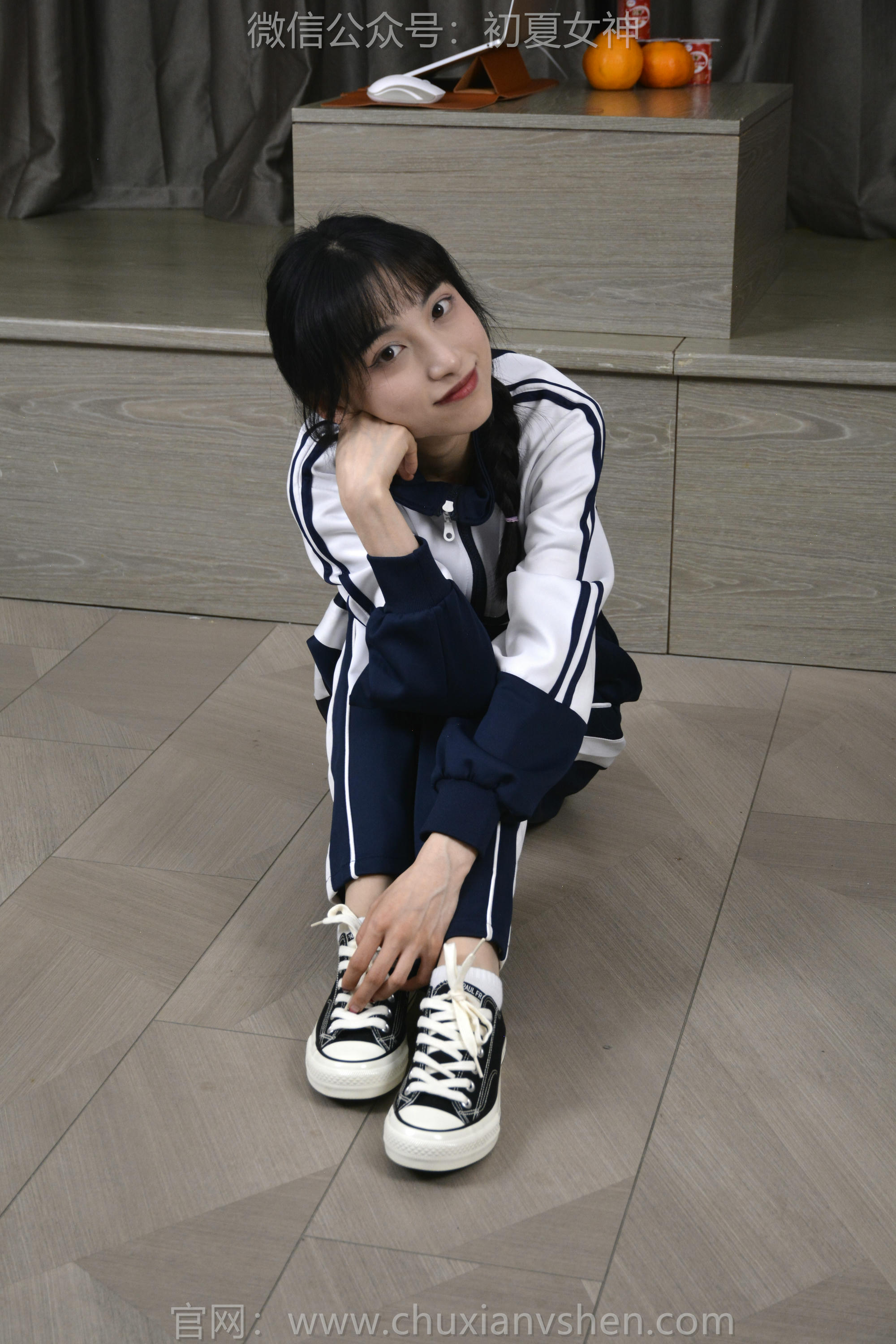 初夏女神 NO.141 柒柒 我的大嘴猴[110P+1V／3.93GB]_第1集