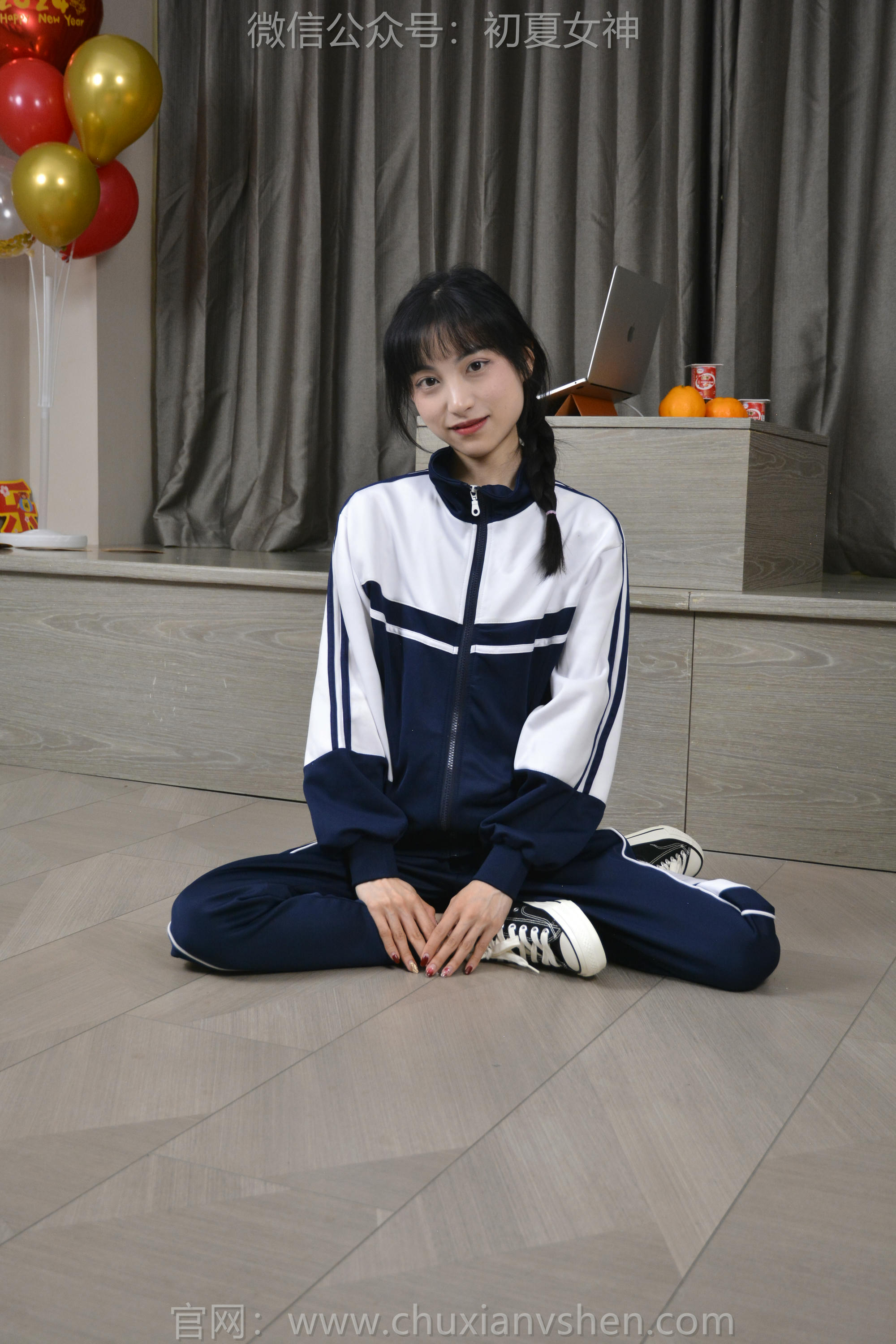 初夏女神 NO.141 柒柒 我的大嘴猴[110P+1V／3.93GB]_第1集