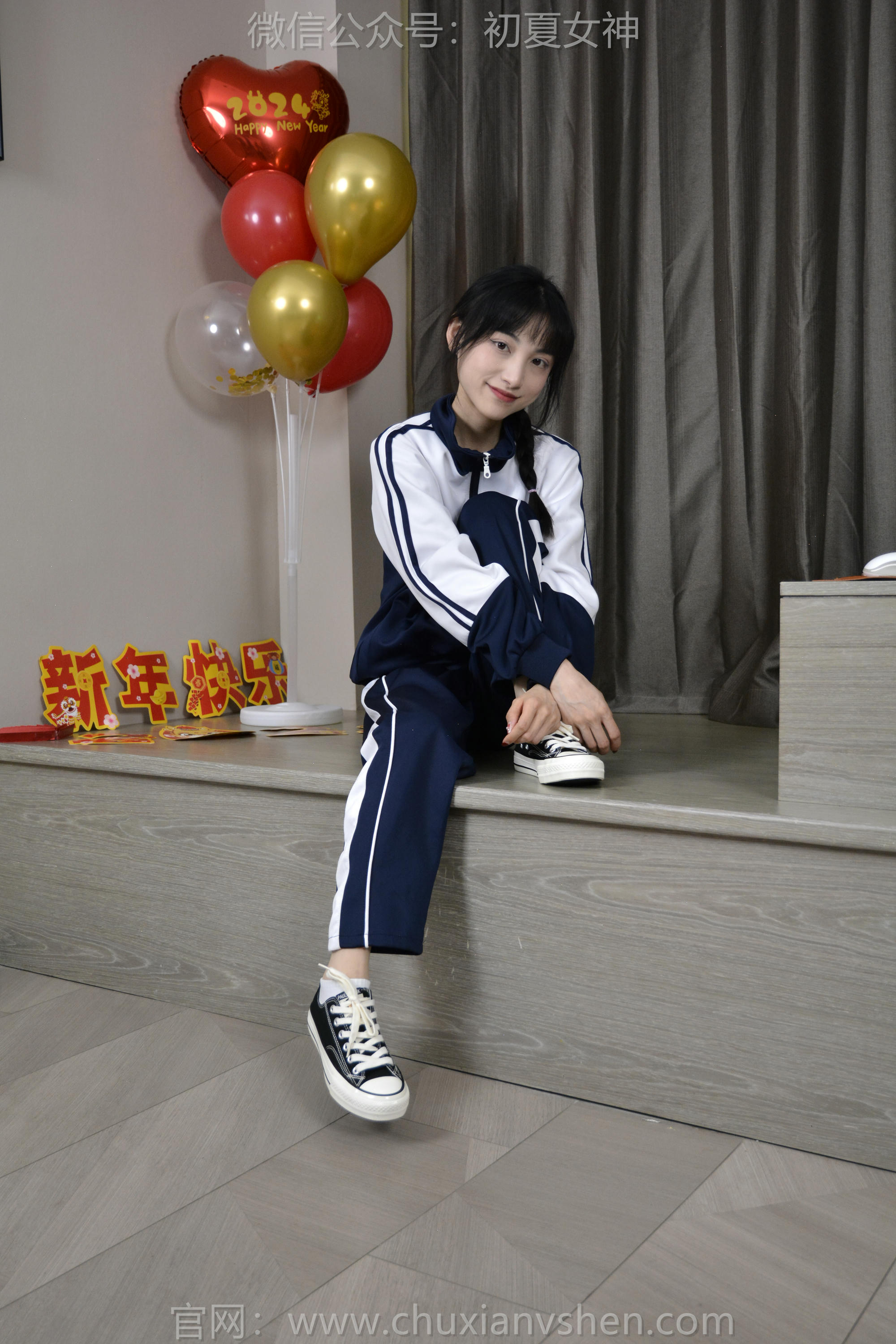 初夏女神 NO.141 柒柒 我的大嘴猴[110P+1V／3.93GB]_第1集