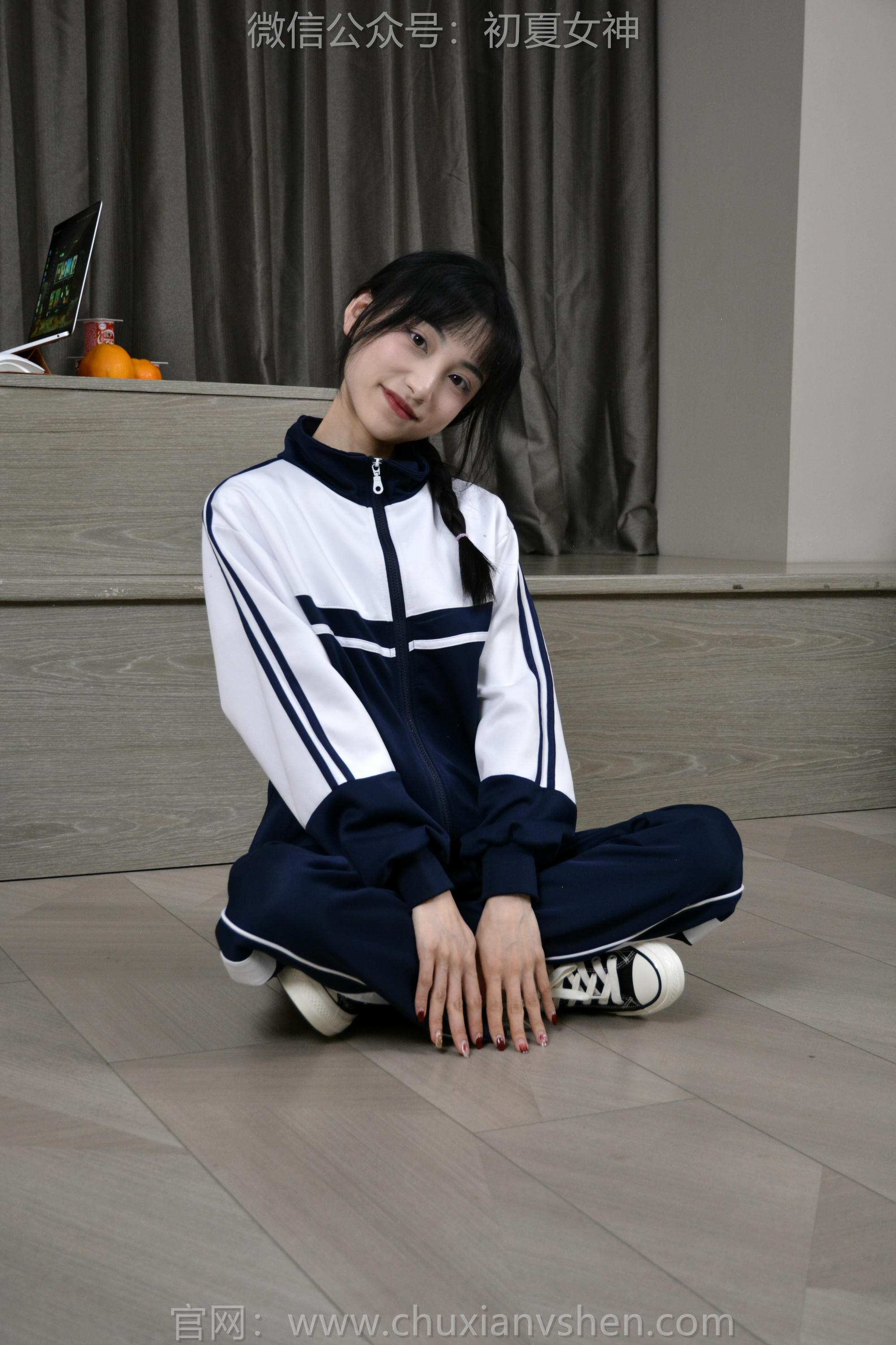 初夏女神 NO.141 柒柒 我的大嘴猴[110P+1V／3.93GB]_第1集