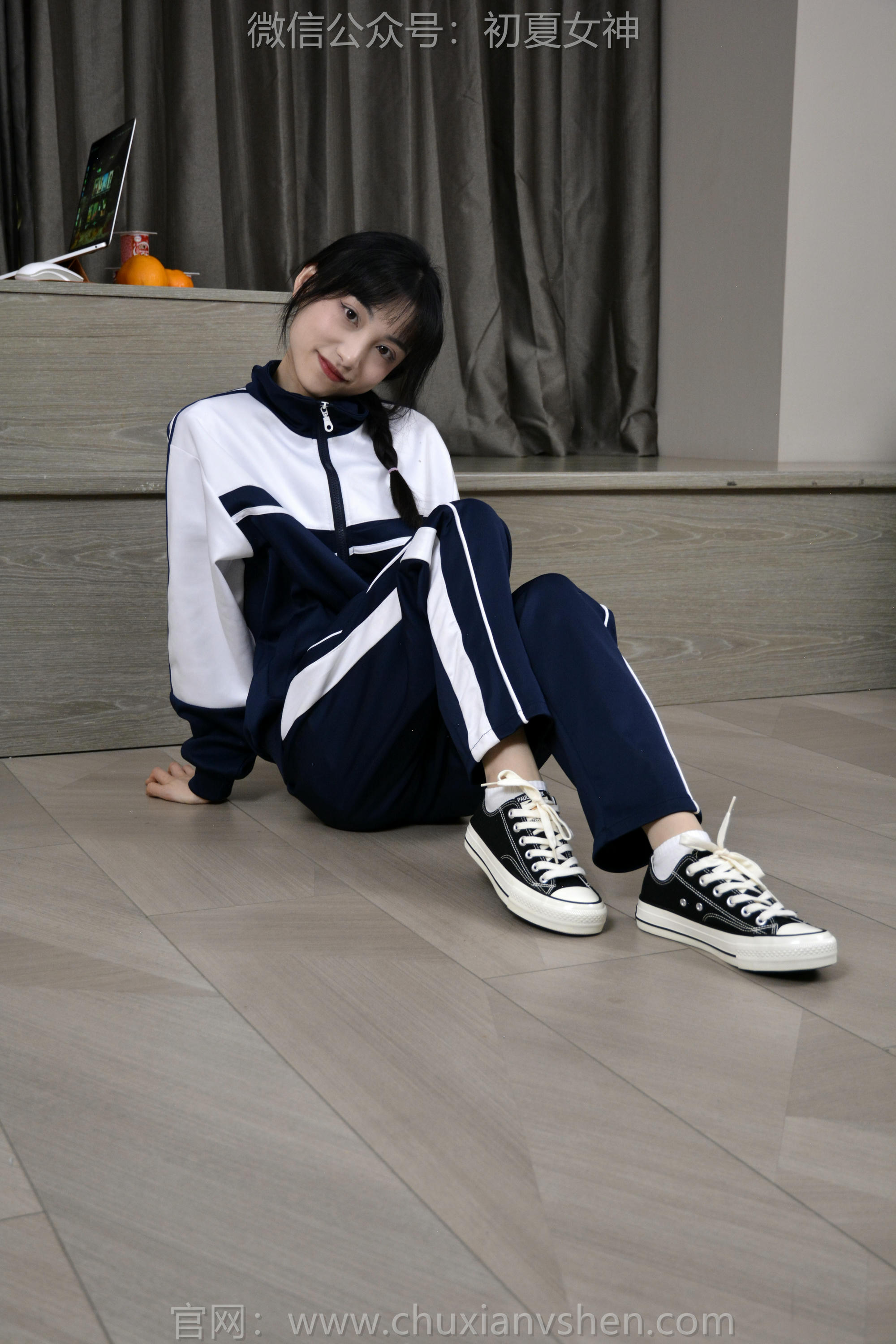 初夏女神 NO.141 柒柒 我的大嘴猴[110P+1V／3.93GB]_第1集