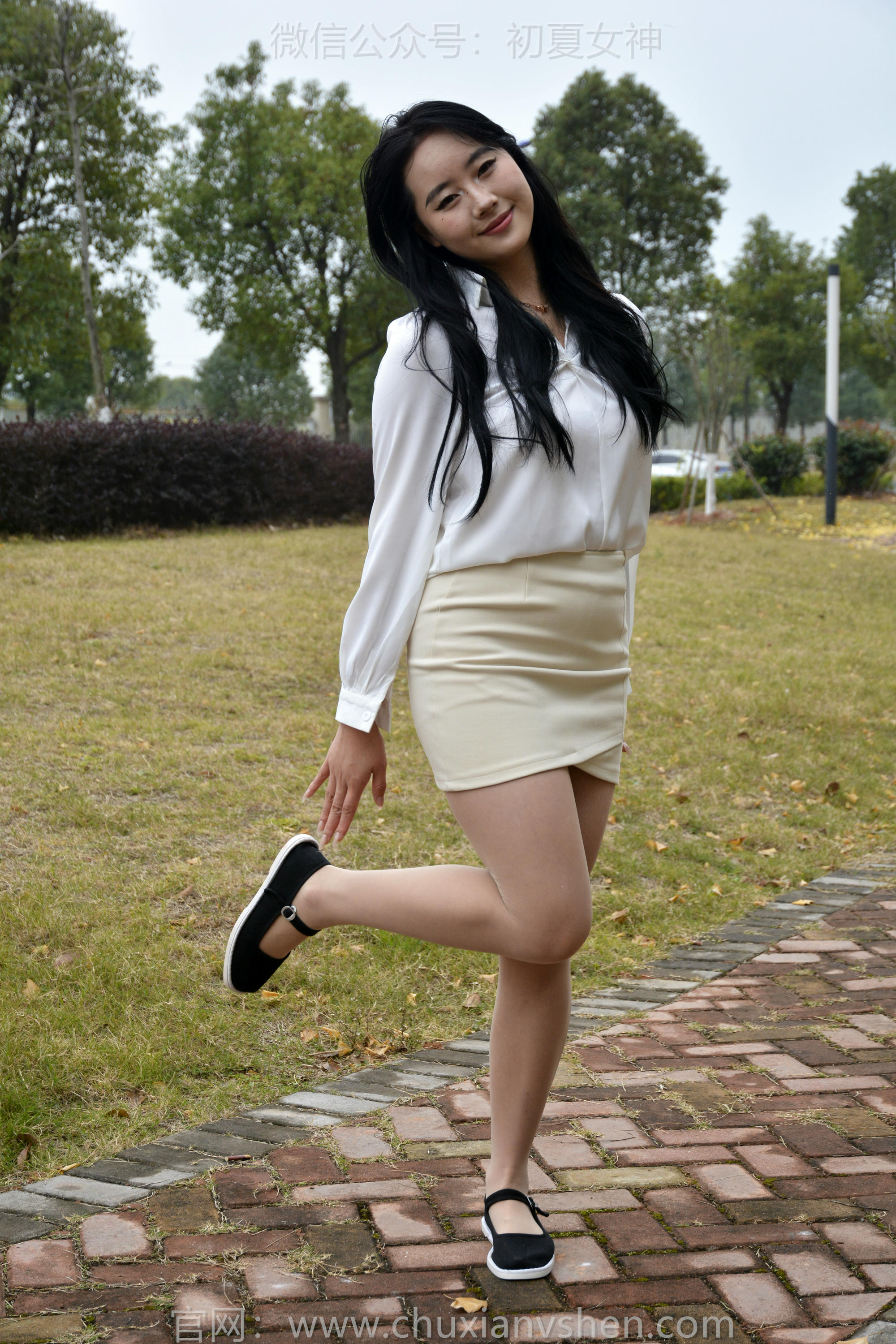 初夏女神 NO.144 小钰 炫丽布鞋[120P+1V／5.70GB]_第6集