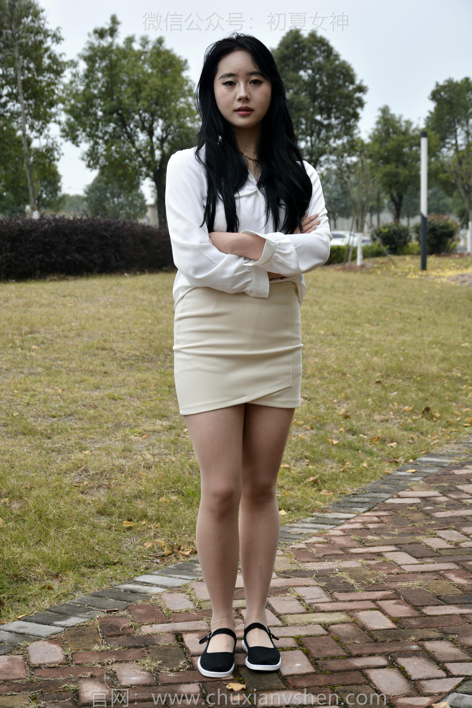 初夏女神 NO.144 小钰 炫丽布鞋[120P+1V／5.70GB]_第6集