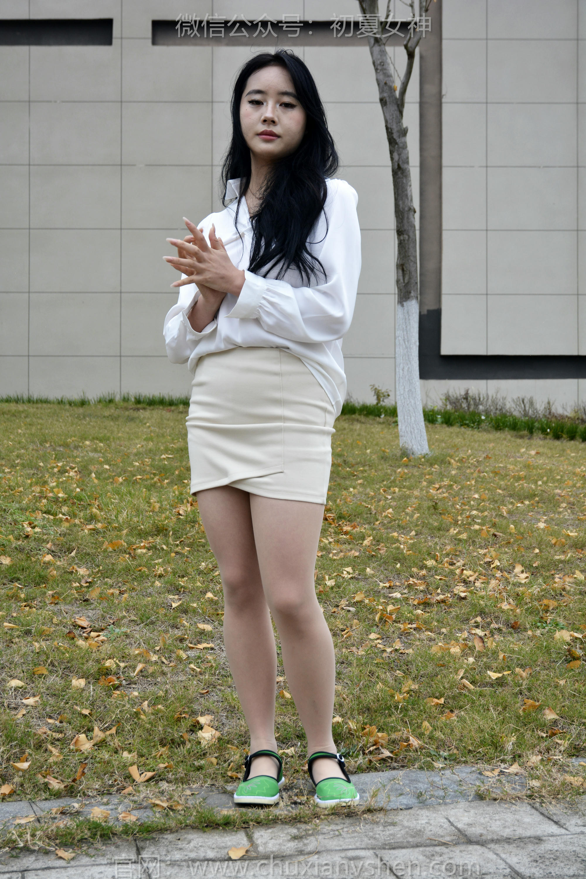 初夏女神 NO.144 小钰 炫丽布鞋[120P+1V／5.70GB]_第3集