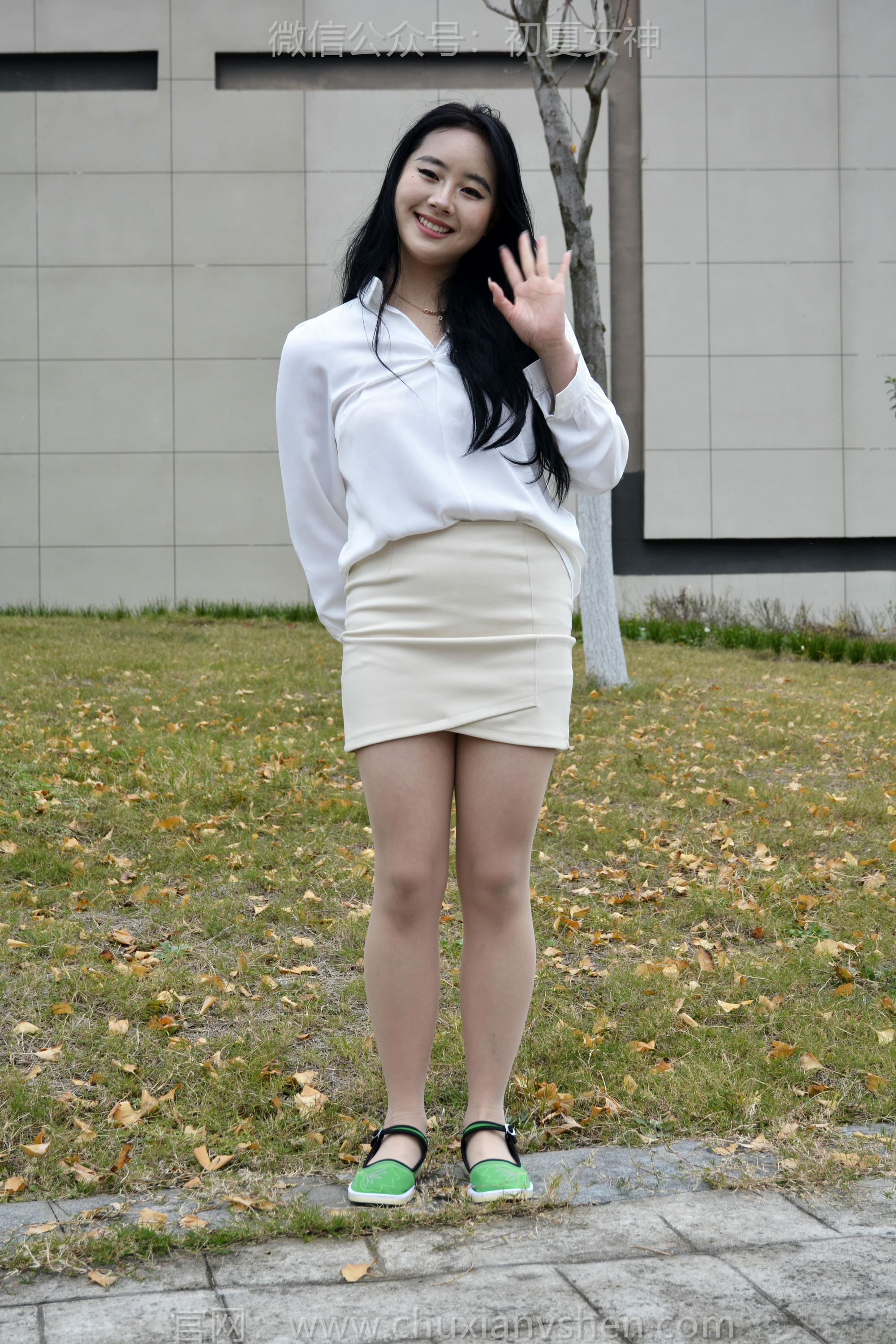 初夏女神 NO.144 小钰 炫丽布鞋[120P+1V／5.70GB]_第3集