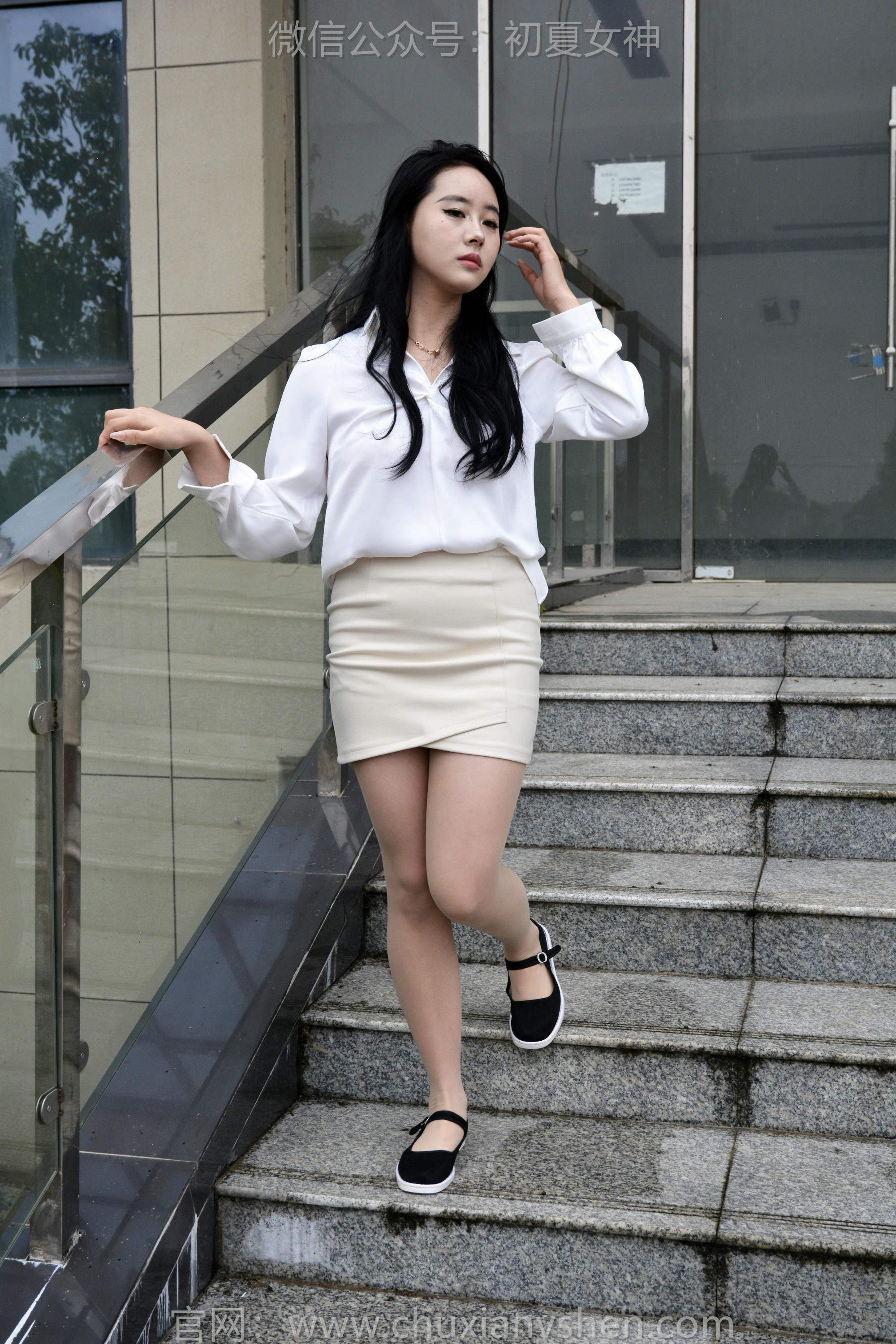 初夏女神 NO.144 小钰 炫丽布鞋[120P+1V／5.70GB]_第5集