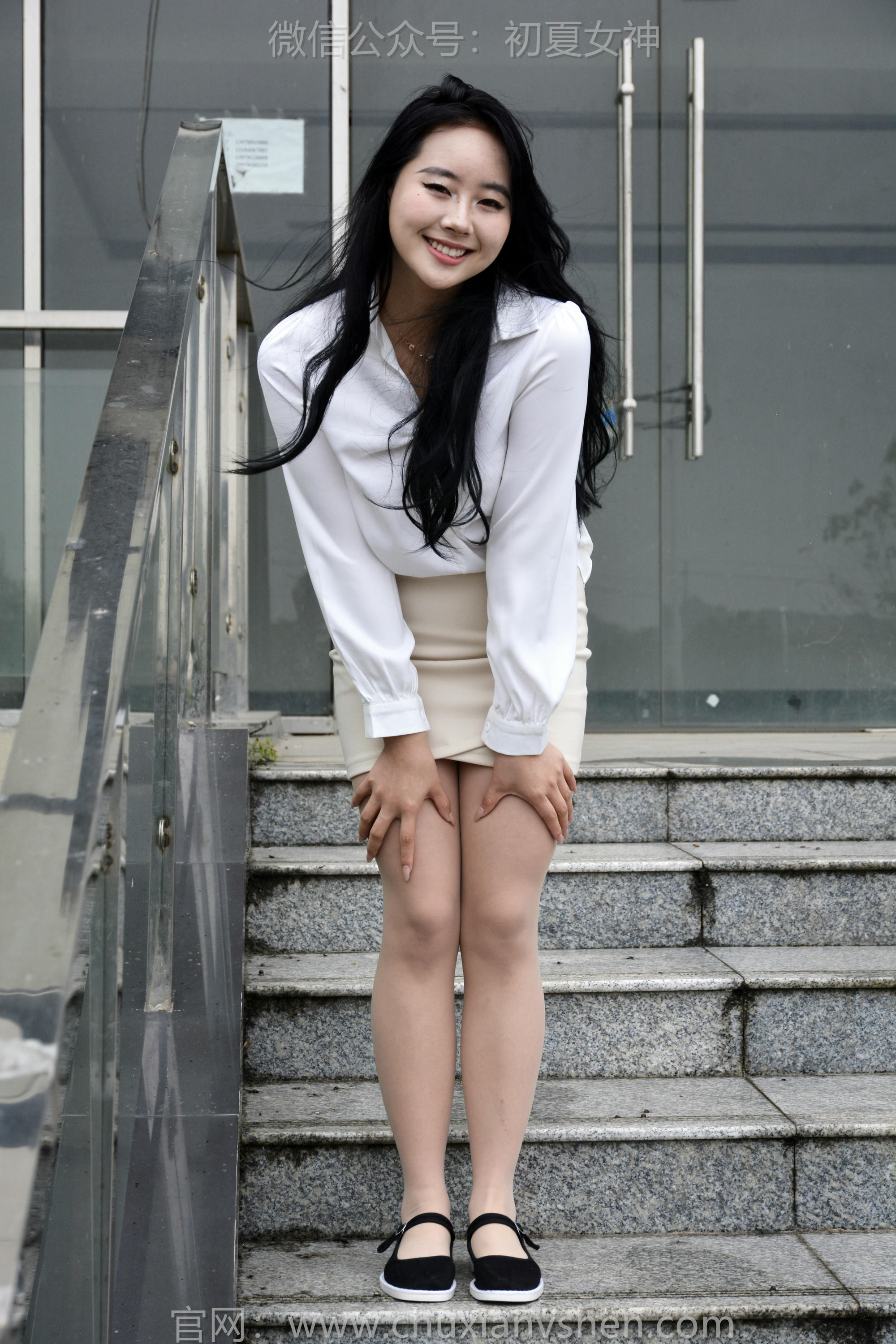 初夏女神 NO.144 小钰 炫丽布鞋[120P+1V／5.70GB]_第5集