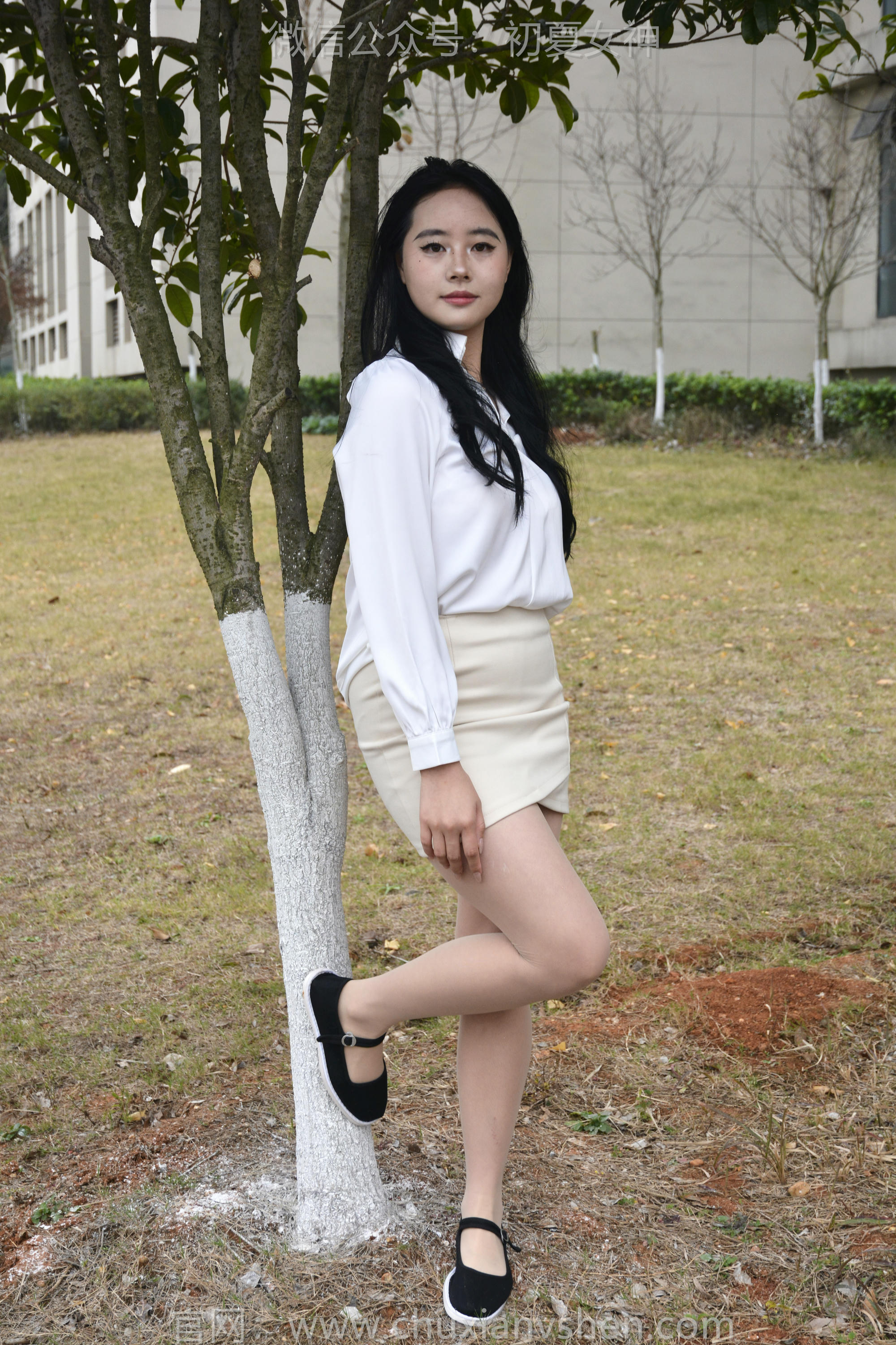 初夏女神 NO.144 小钰 炫丽布鞋[120P+1V／5.70GB]_第5集