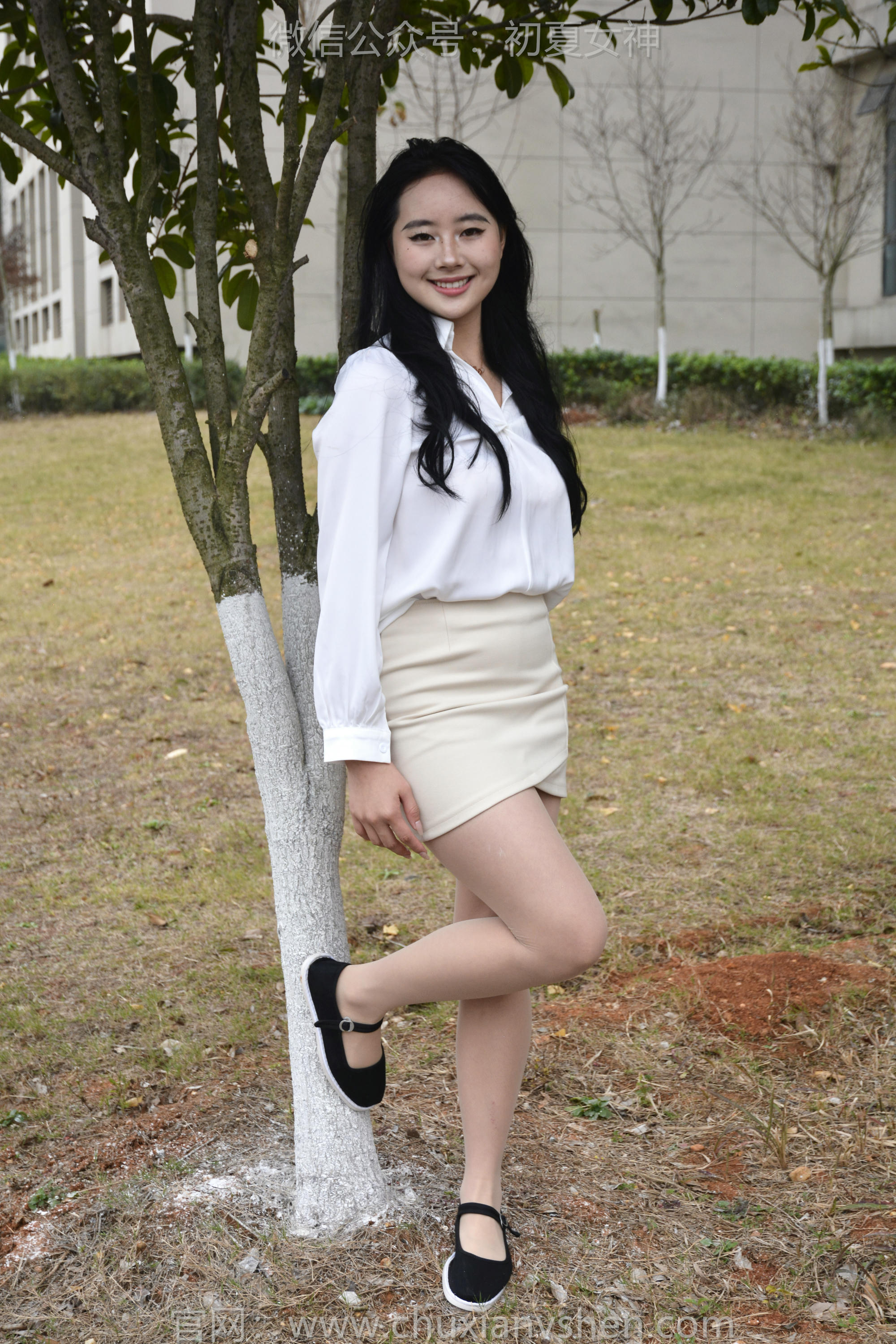 初夏女神 NO.144 小钰 炫丽布鞋[120P+1V／5.70GB]_第5集