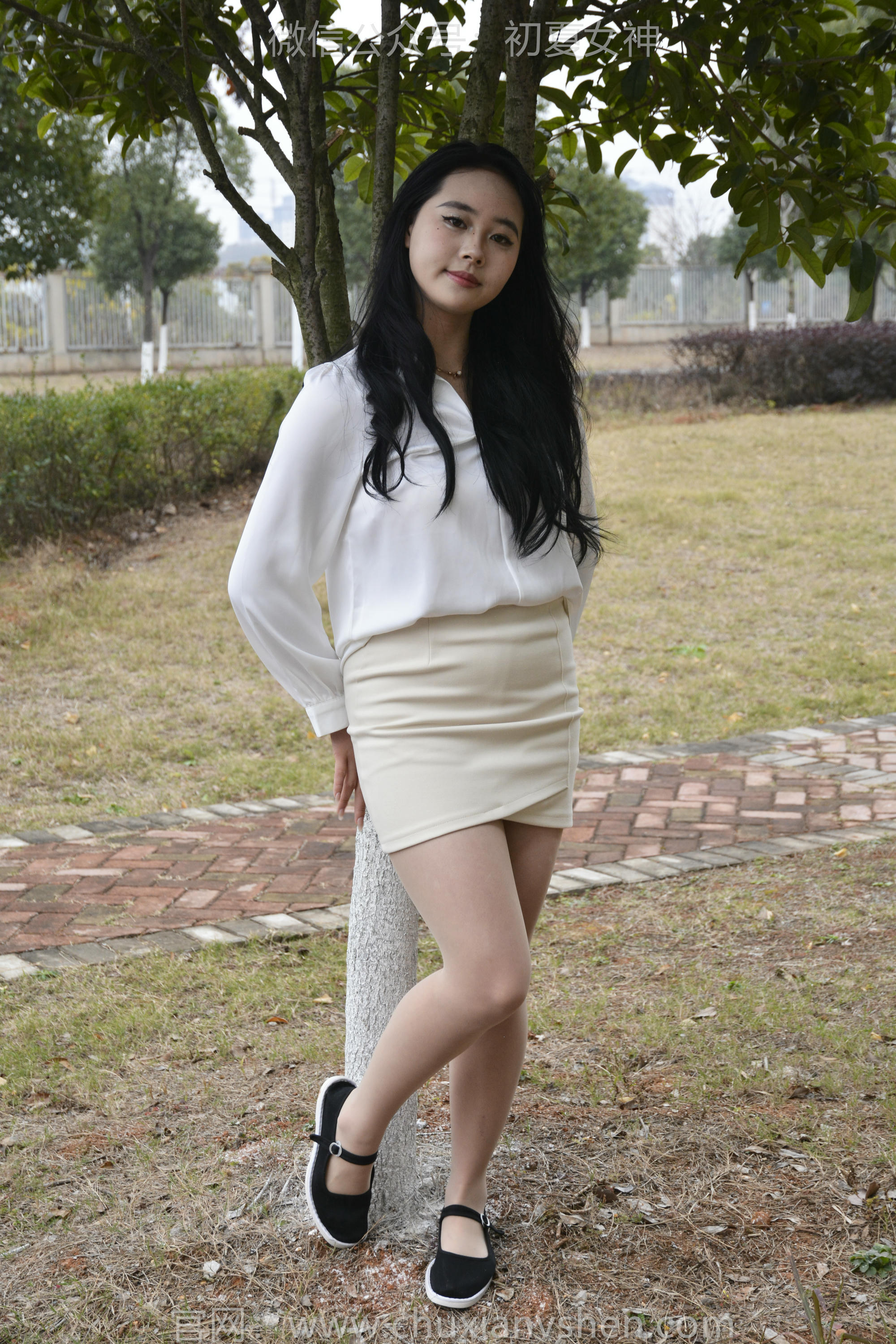 初夏女神 NO.144 小钰 炫丽布鞋[120P+1V／5.70GB]_第5集