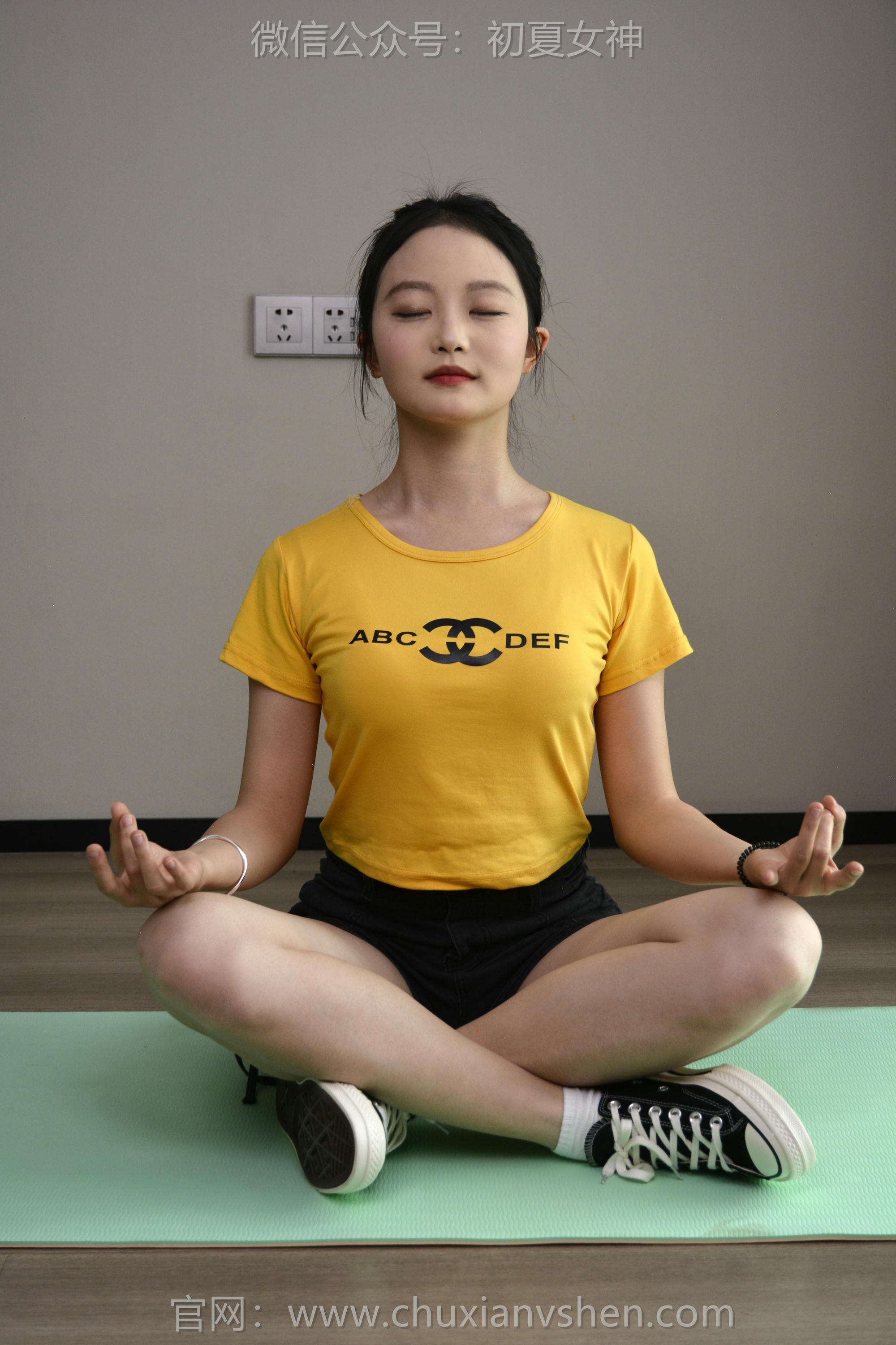 初夏女神 NO.146 双双、小序 日常拉练 [180P1V-5.85GB]_第1集