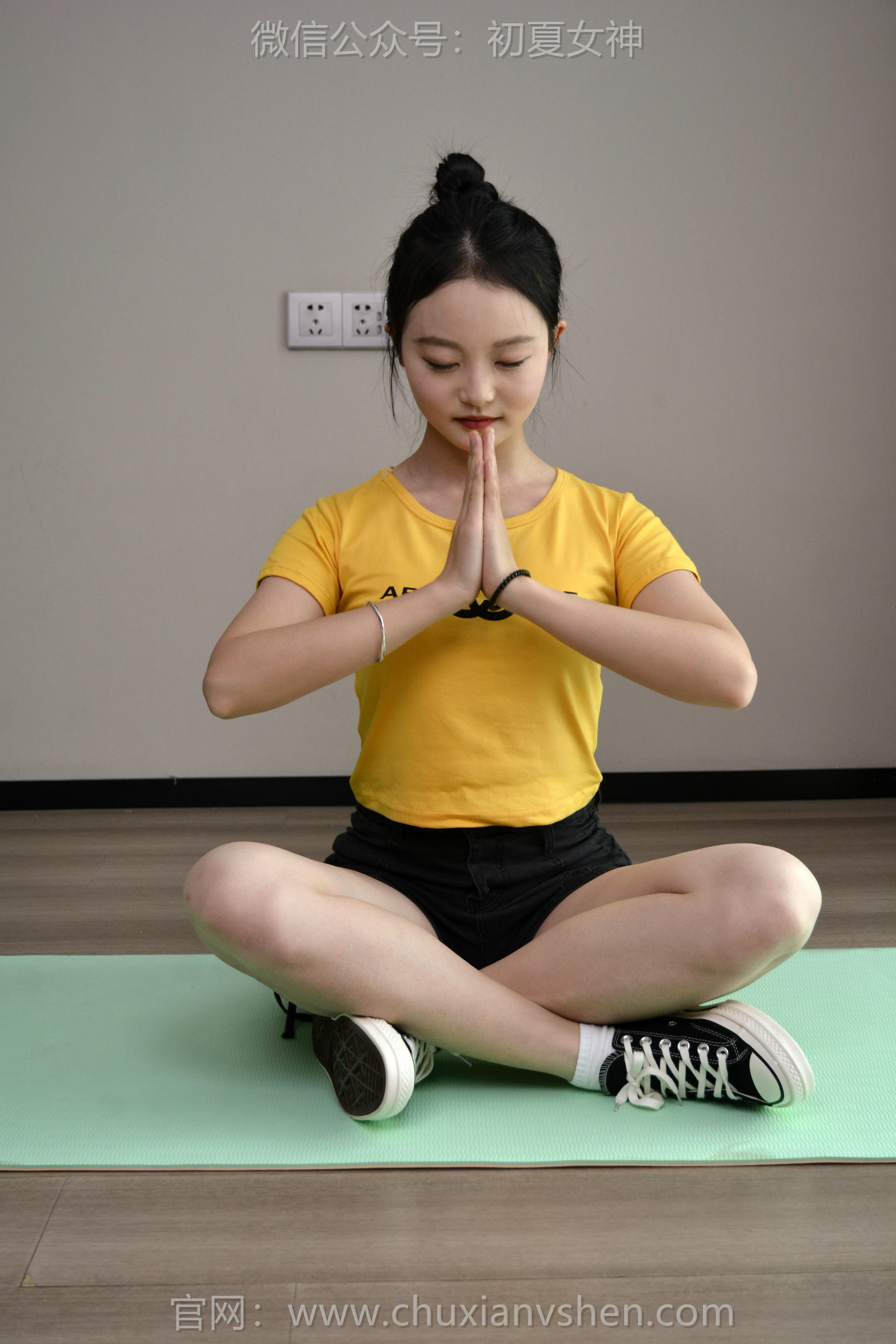 初夏女神 NO.146 双双、小序 日常拉练 [180P1V-5.85GB]_第1集