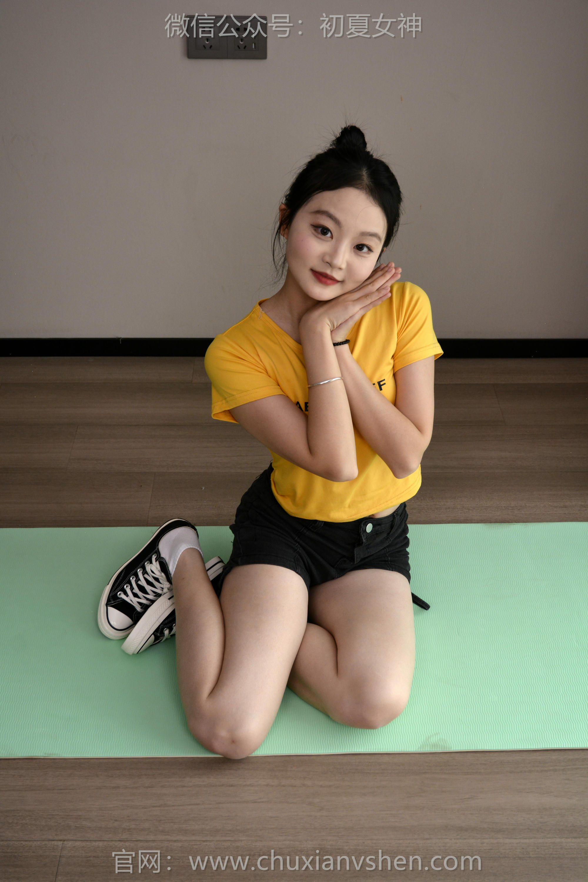 初夏女神 NO.146 双双、小序 日常拉练 [180P1V-5.85GB]_第3集