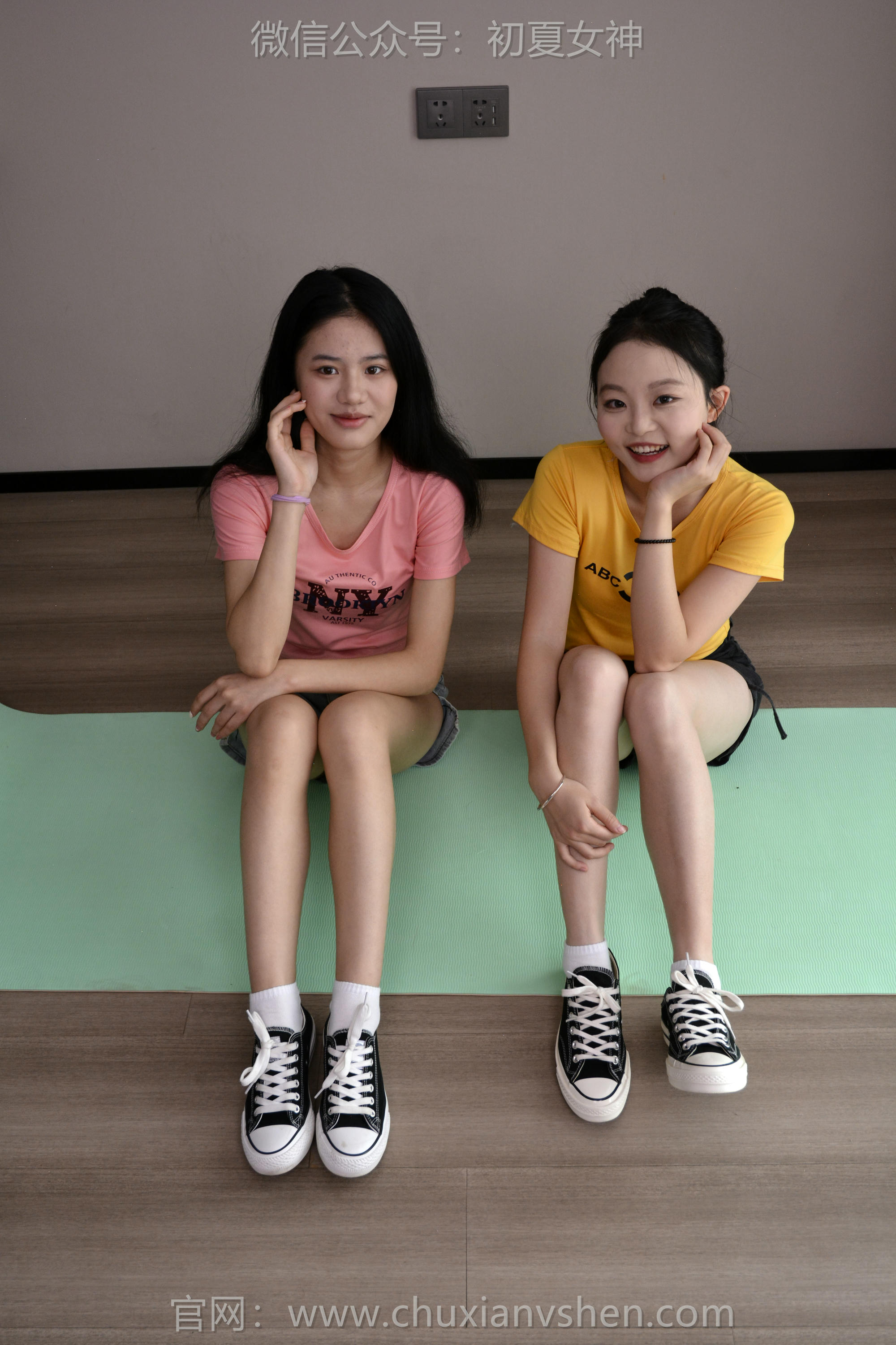 初夏女神 NO.146 双双、小序 日常拉练 [180P1V-5.85GB]_第4集