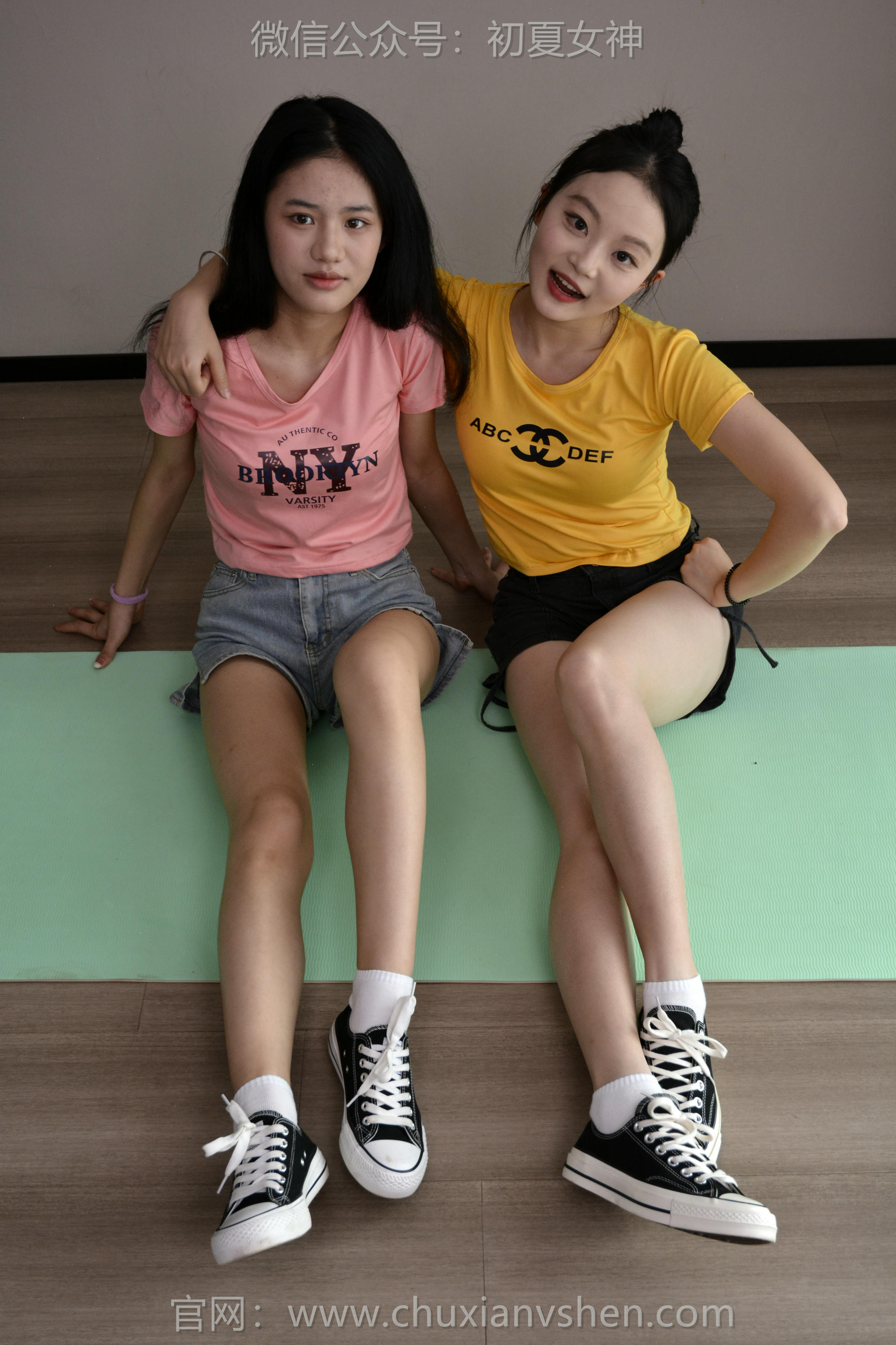 初夏女神 NO.146 双双、小序 日常拉练 [180P1V-5.85GB]_第5集