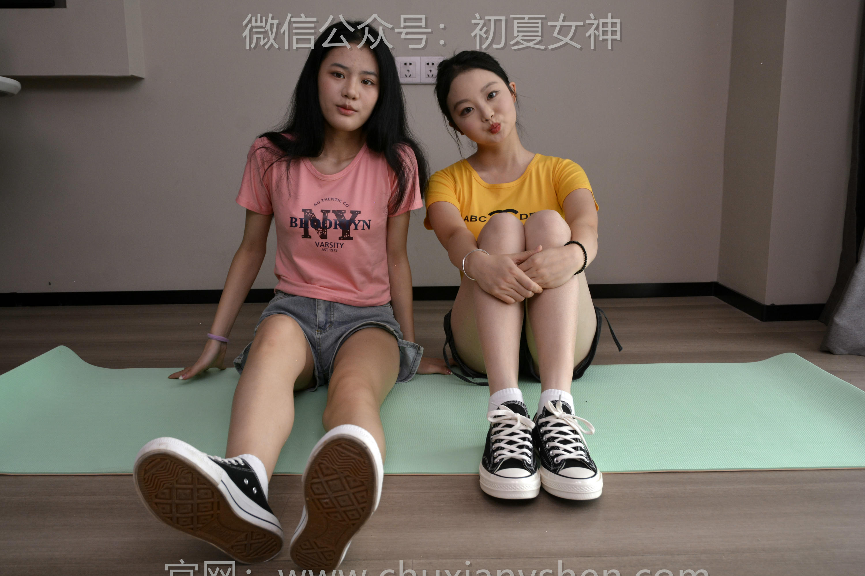 初夏女神 NO.146 双双、小序 日常拉练 [180P1V-5.85GB]_第5集