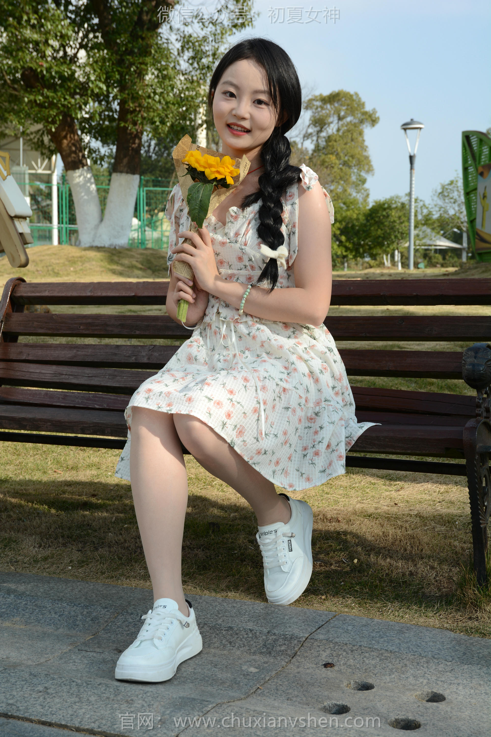 初夏女神 NO.150 双双 迎春碎花裙 [140P1V-5.68GB]_第1集