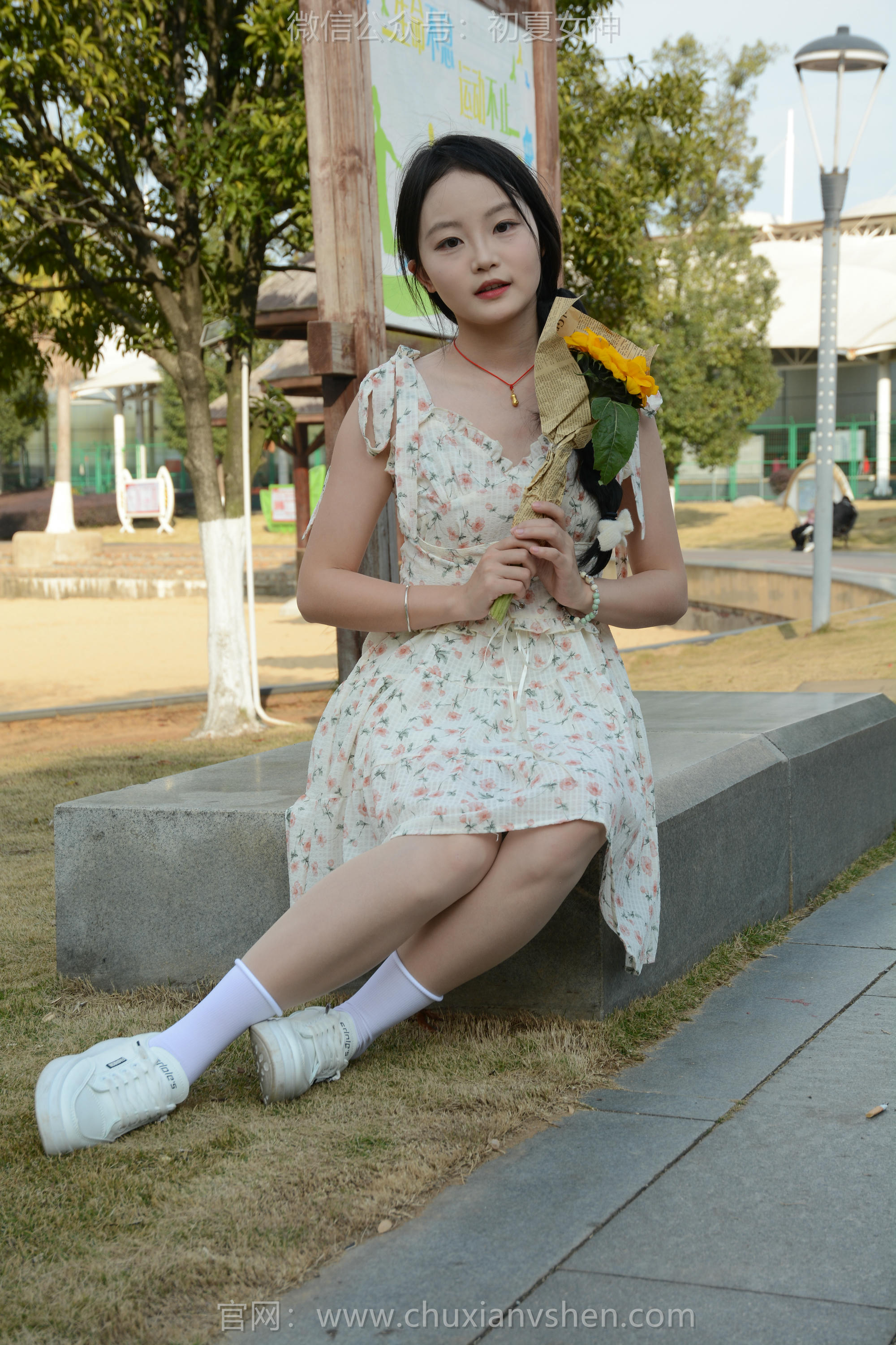 初夏女神 NO.150 双双 迎春碎花裙 [140P1V-5.68GB]_第6集