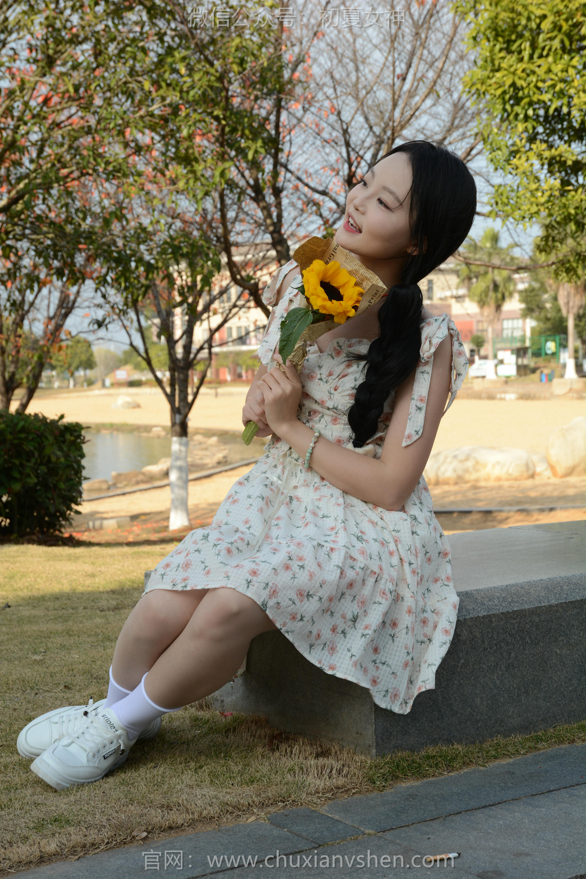 初夏女神 NO.150 双双 迎春碎花裙 [140P1V-5.68GB]_第6集