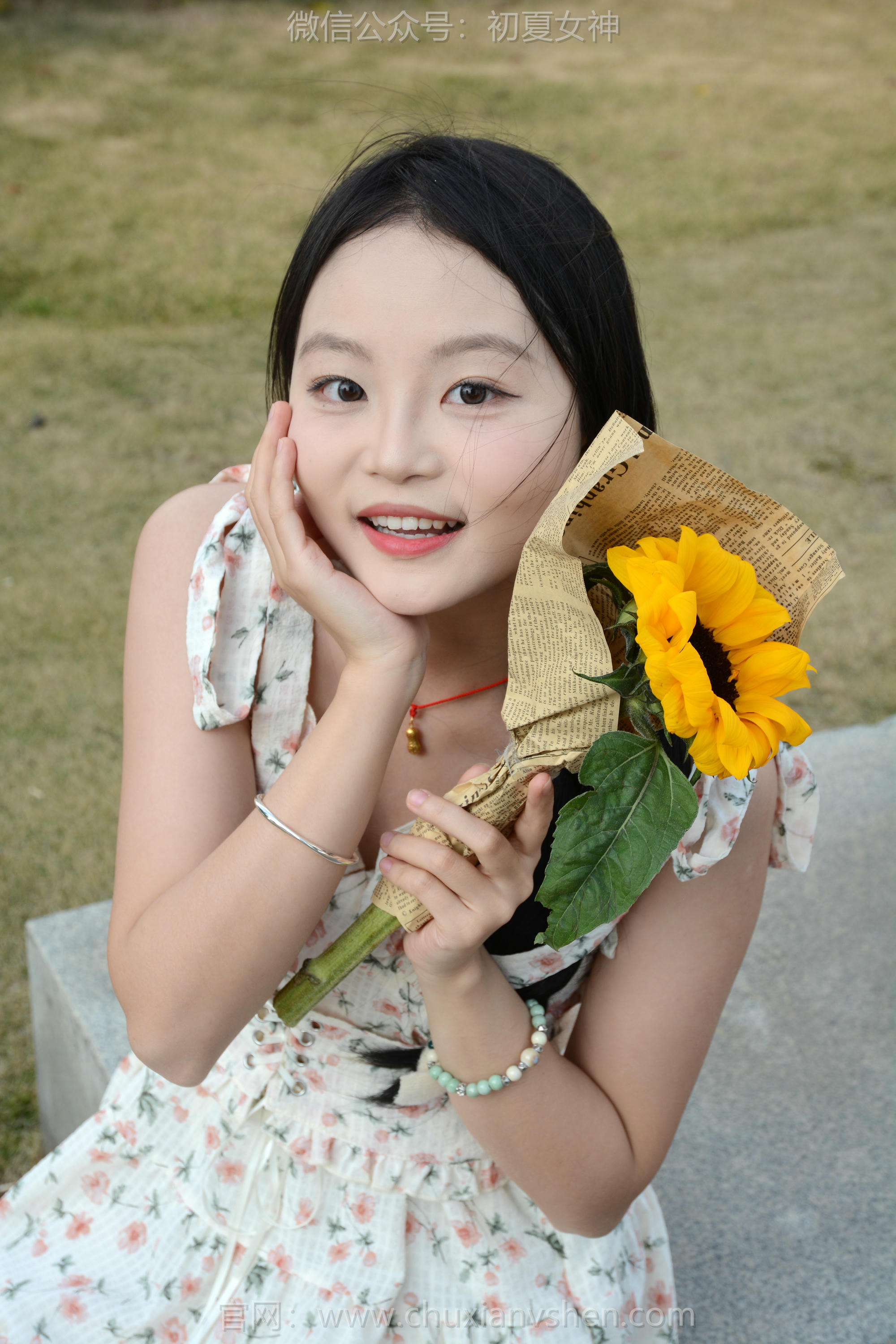 初夏女神 NO.150 双双 迎春碎花裙 [140P1V-5.68GB]_第6集