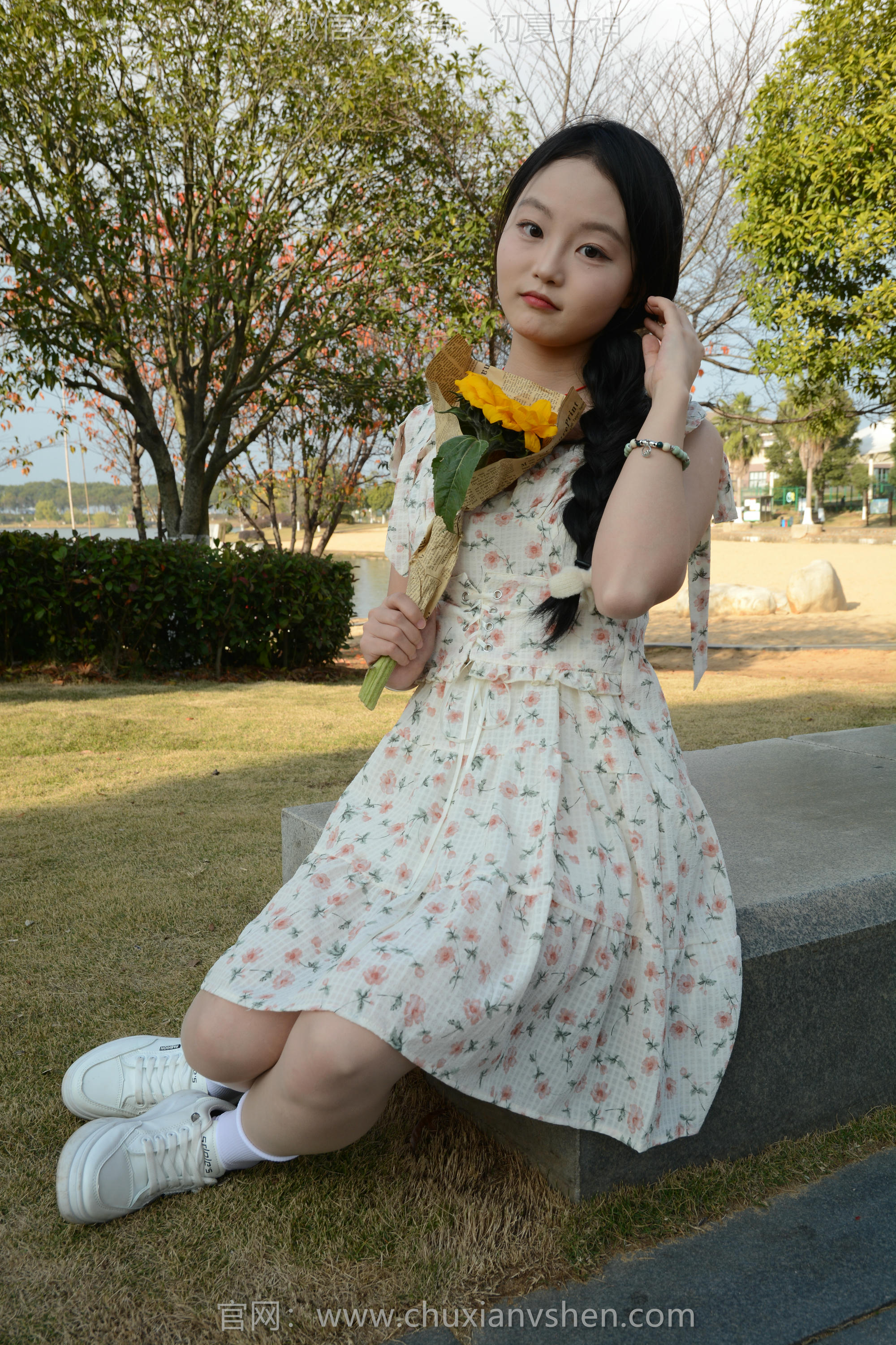 初夏女神 NO.150 双双 迎春碎花裙 [140P1V-5.68GB]_第6集