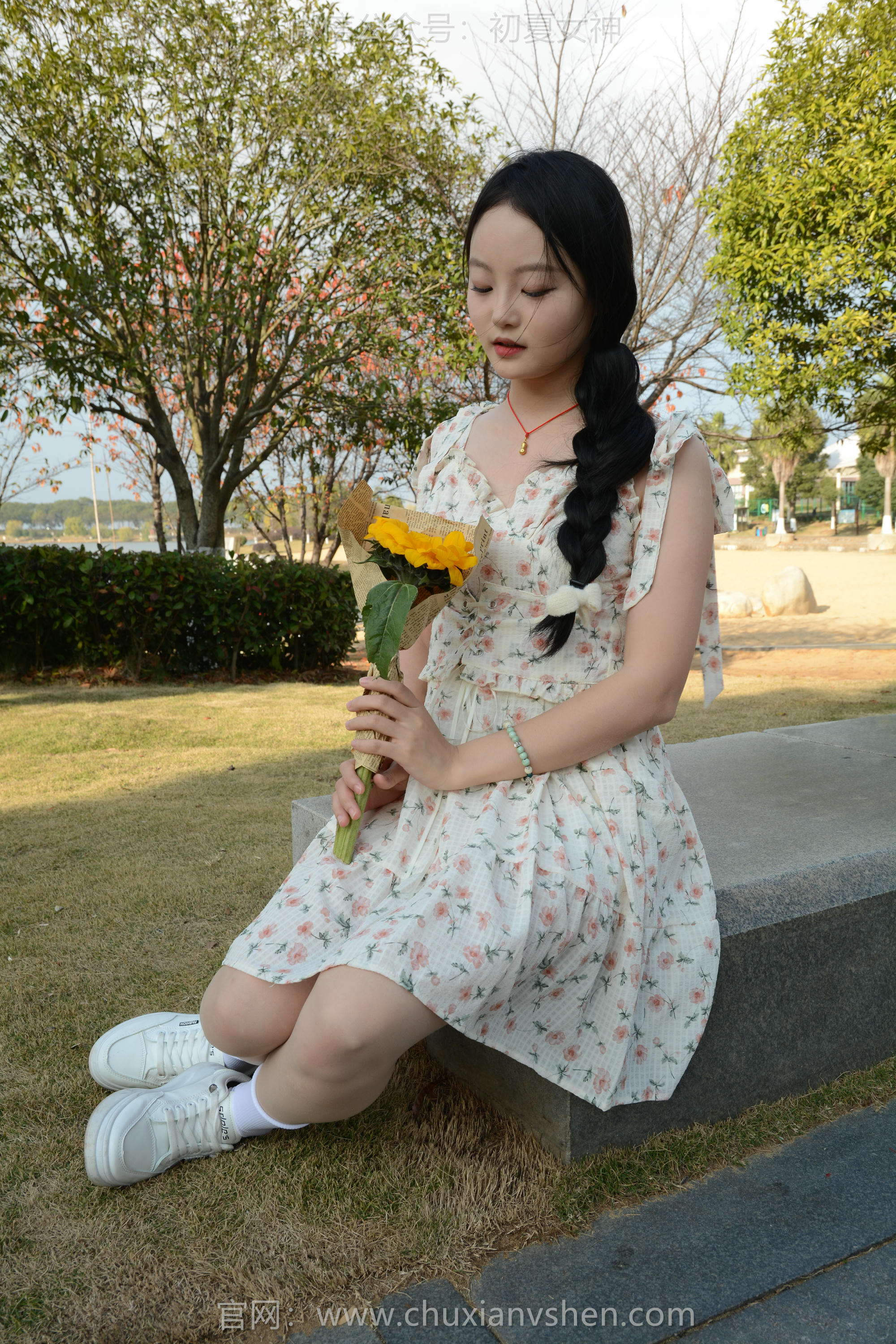 初夏女神 NO.150 双双 迎春碎花裙 [140P1V-5.68GB]_第6集