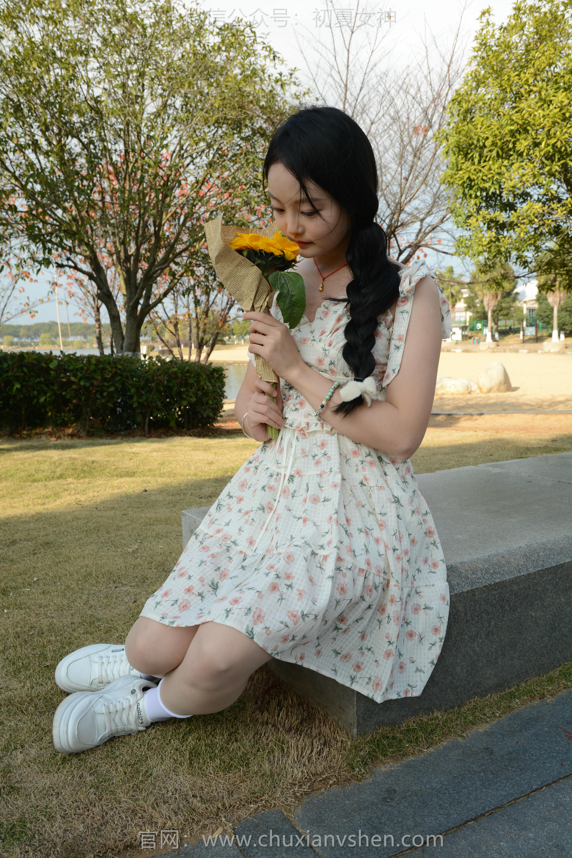 初夏女神 NO.150 双双 迎春碎花裙 [140P1V-5.68GB]_第6集