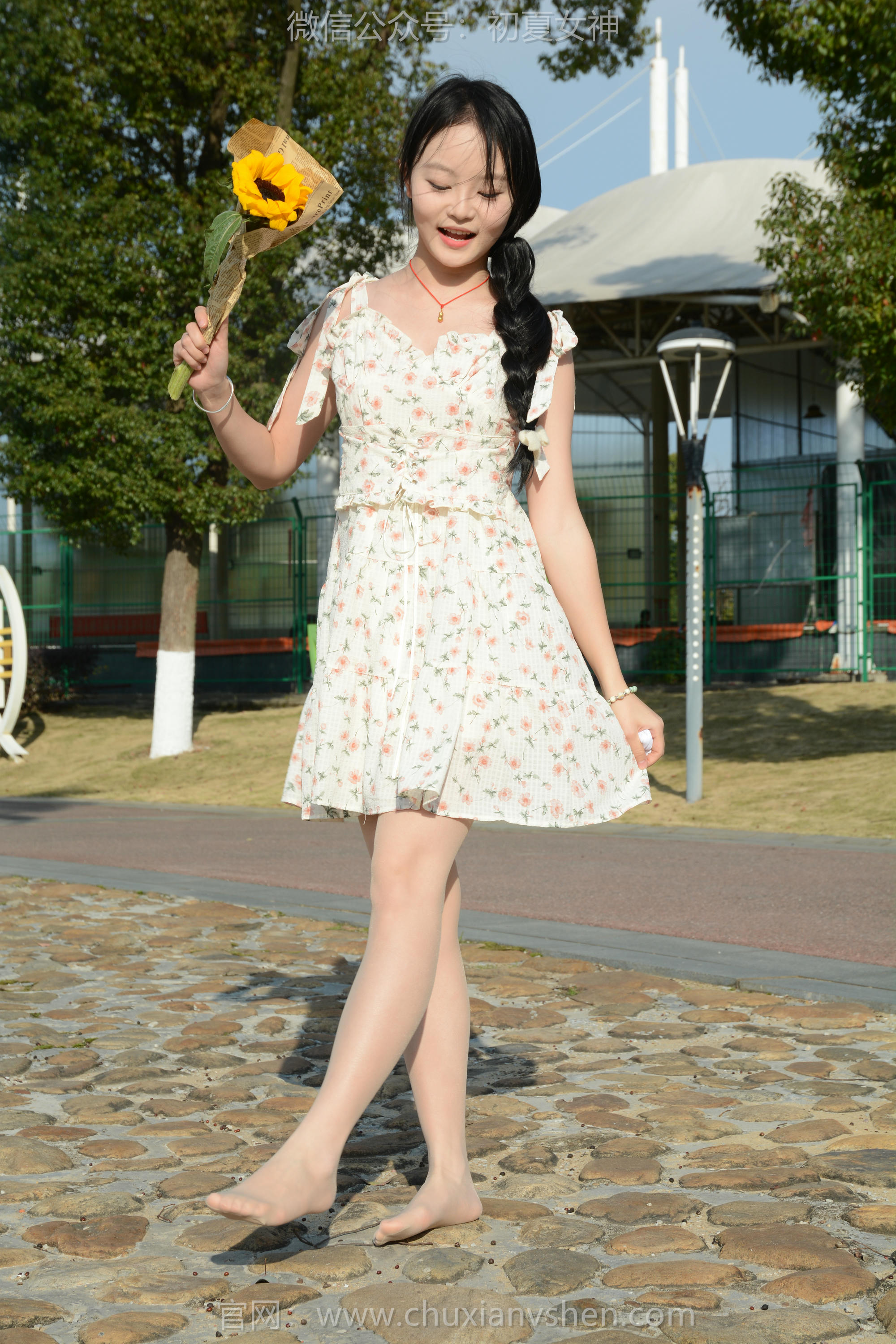 初夏女神 NO.150 双双 迎春碎花裙 [140P1V-5.68GB]_第7集