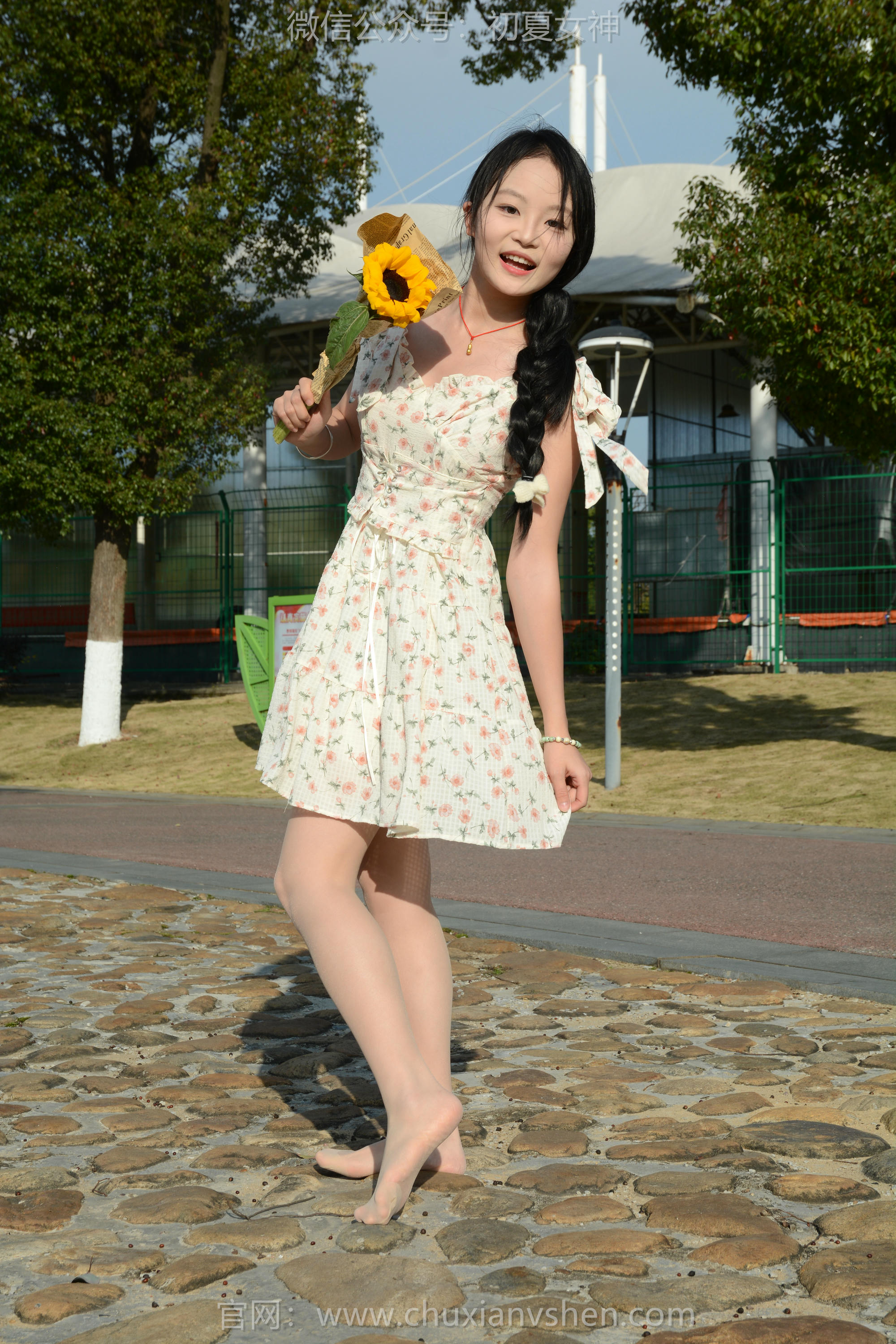 初夏女神 NO.150 双双 迎春碎花裙 [140P1V-5.68GB]_第7集