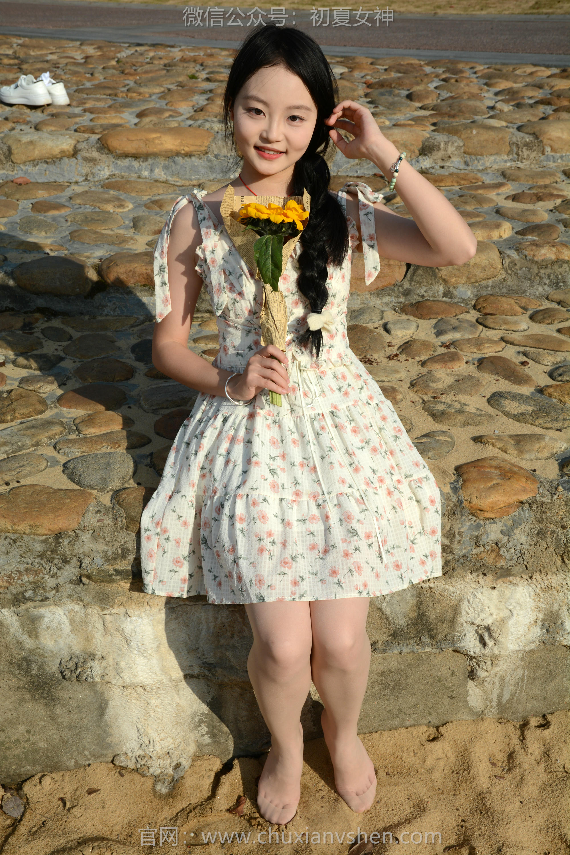 初夏女神 NO.150 双双 迎春碎花裙 [140P1V-5.68GB]_第7集