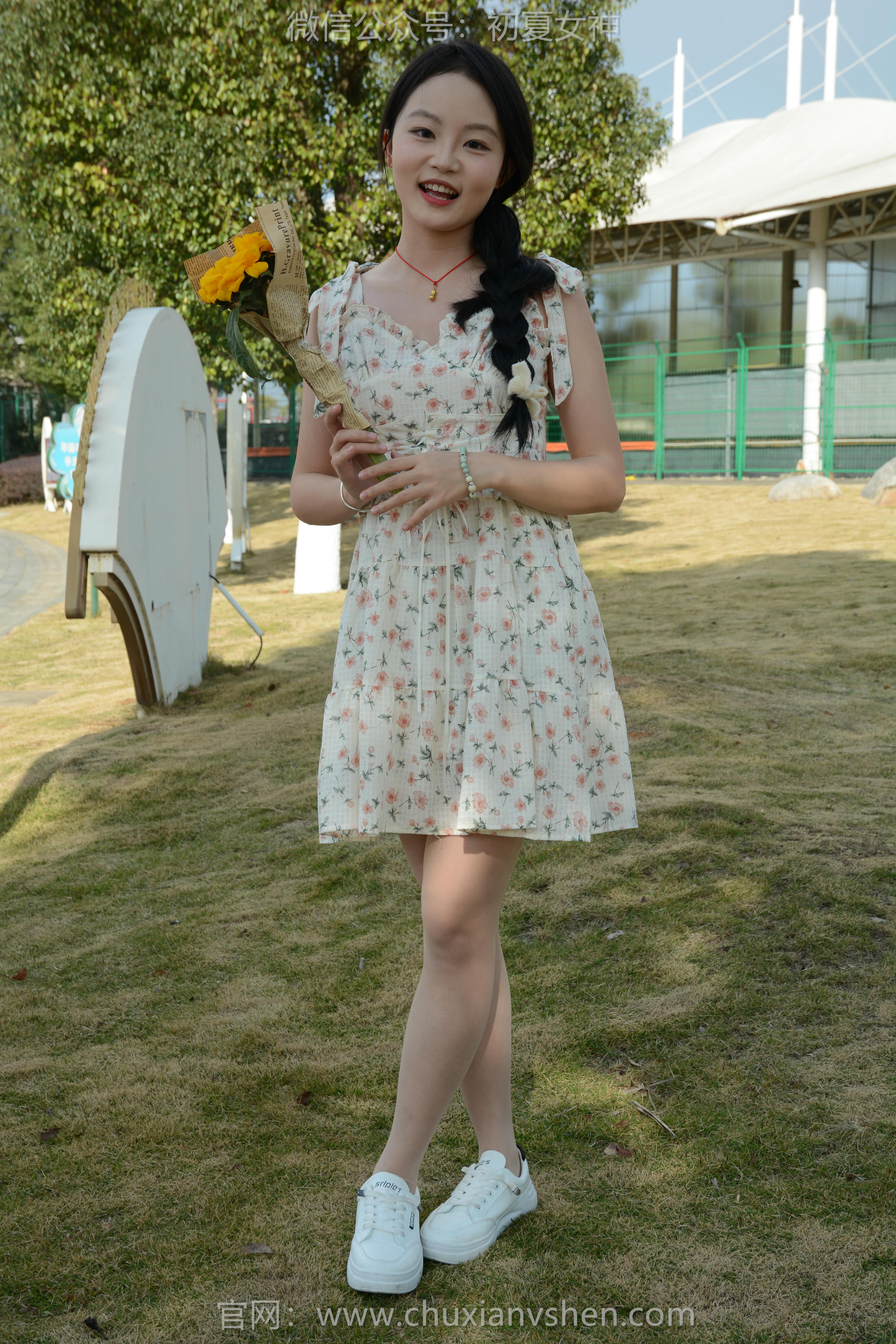 初夏女神 NO.150 双双 迎春碎花裙 [140P1V-5.68GB]_第1集