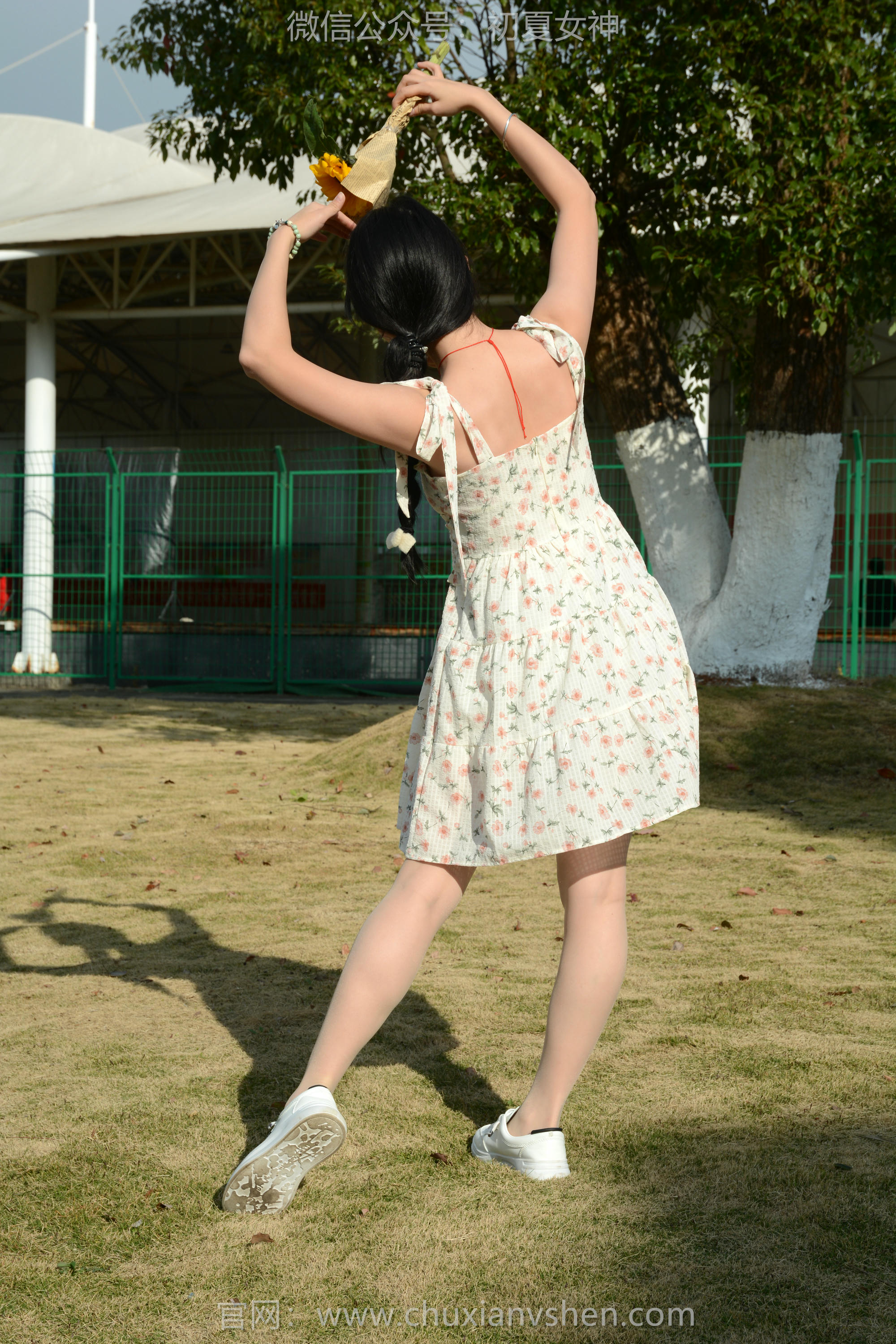 初夏女神 NO.150 双双 迎春碎花裙 [140P1V-5.68GB]_第1集