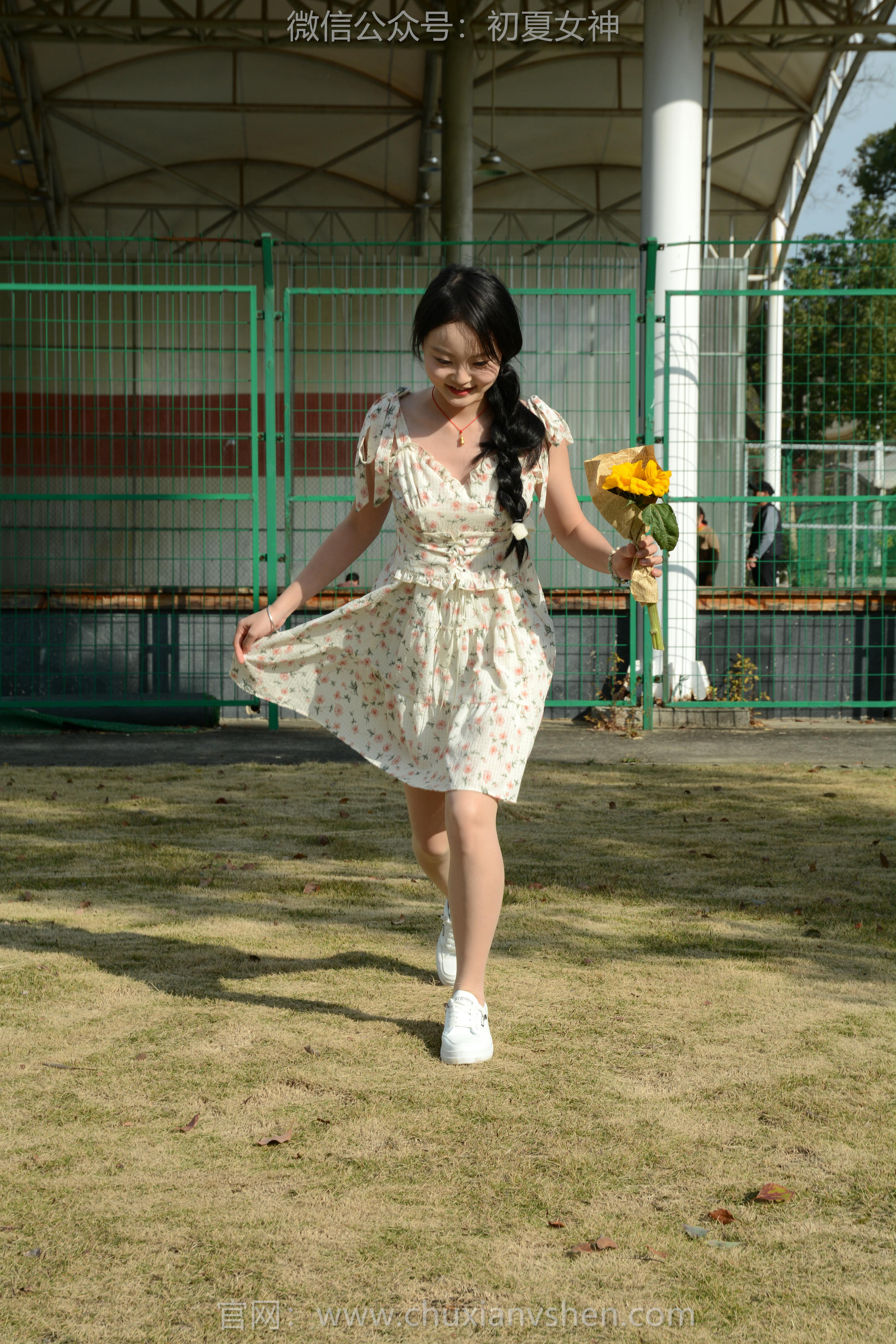 初夏女神 NO.150 双双 迎春碎花裙 [140P1V-5.68GB]_第2集